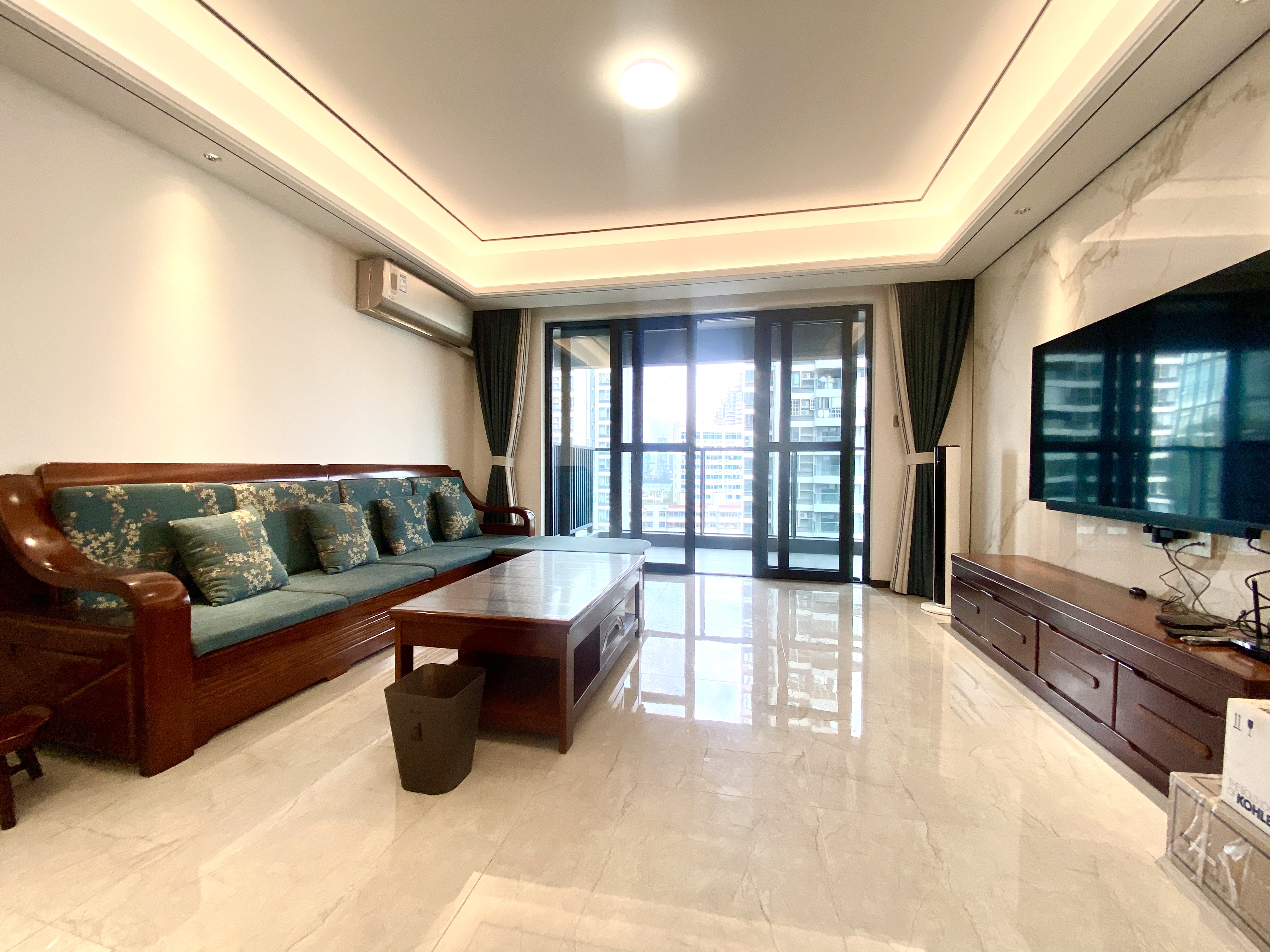 招商雍华府 4室2厅2卫 6000.0元/月 招商雍华府 4室2厅2卫 6000.0元/月室内图