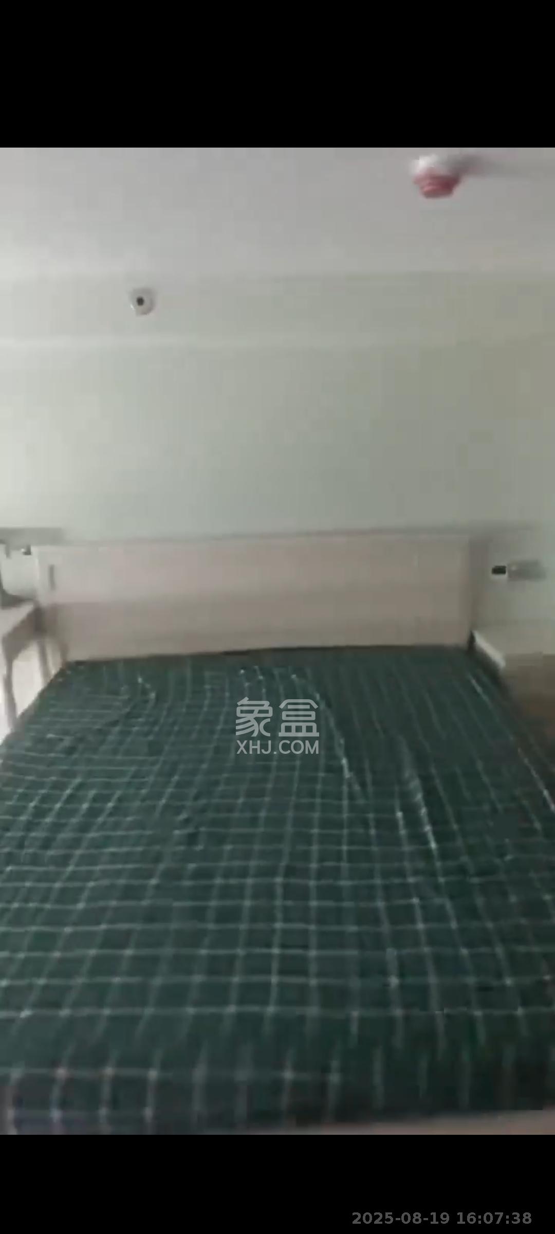 藏珑湖上公馆  1室1厅1卫    3200.0元/月室内图