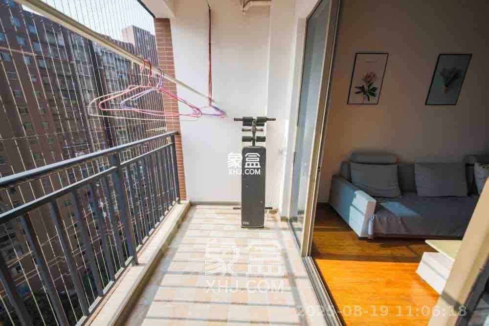 富兴嘉城(富兴汇中央)  2室2厅1卫    2100.0元/月 富兴嘉城(富兴汇中央)  2室2厅1卫    2100.0元/月室内图