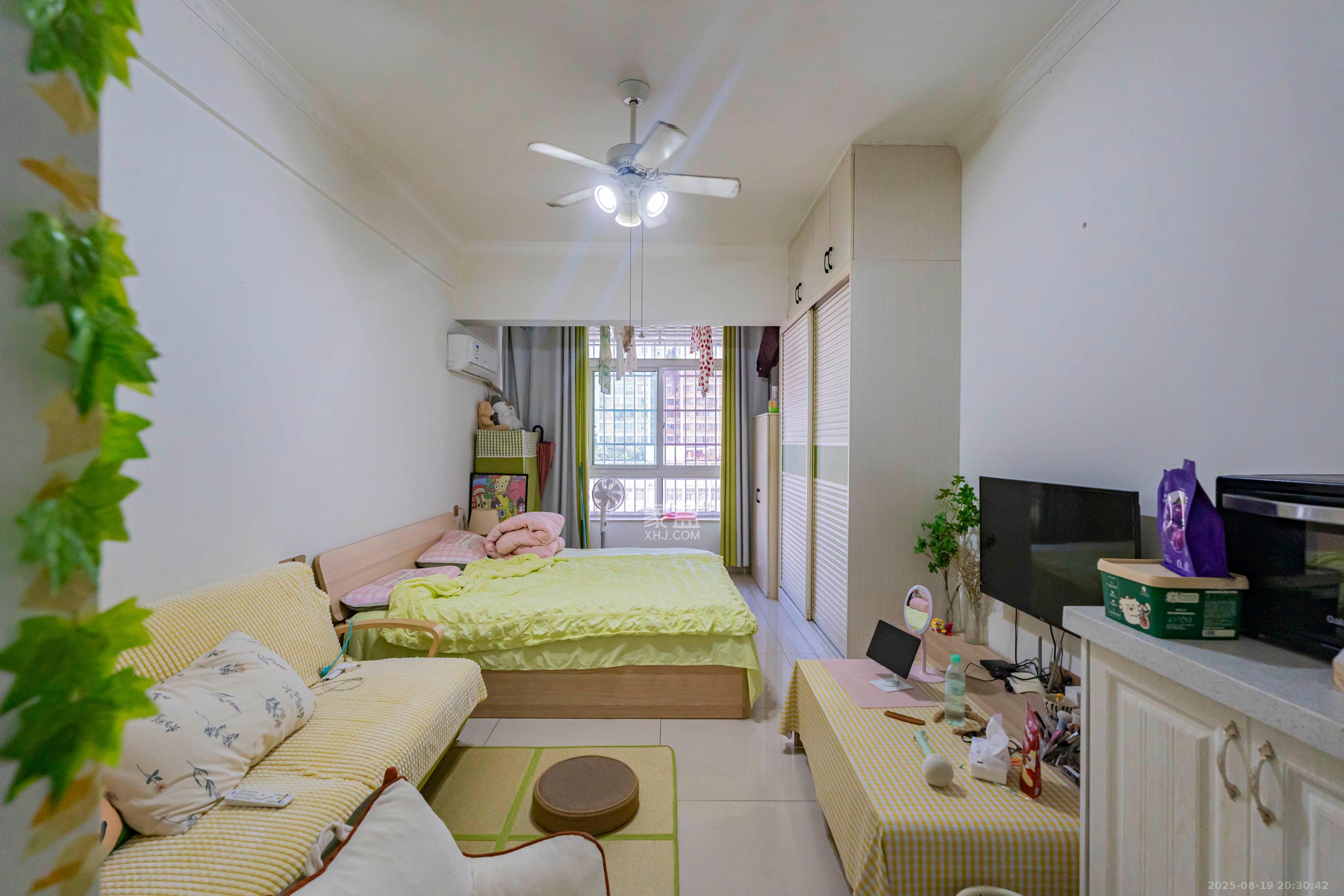 豪菲斯国际公寓(缤纷一季)  1室1厅1卫    28.0万 豪菲斯国际公寓(缤纷一季)  1室1厅1卫    28.0万