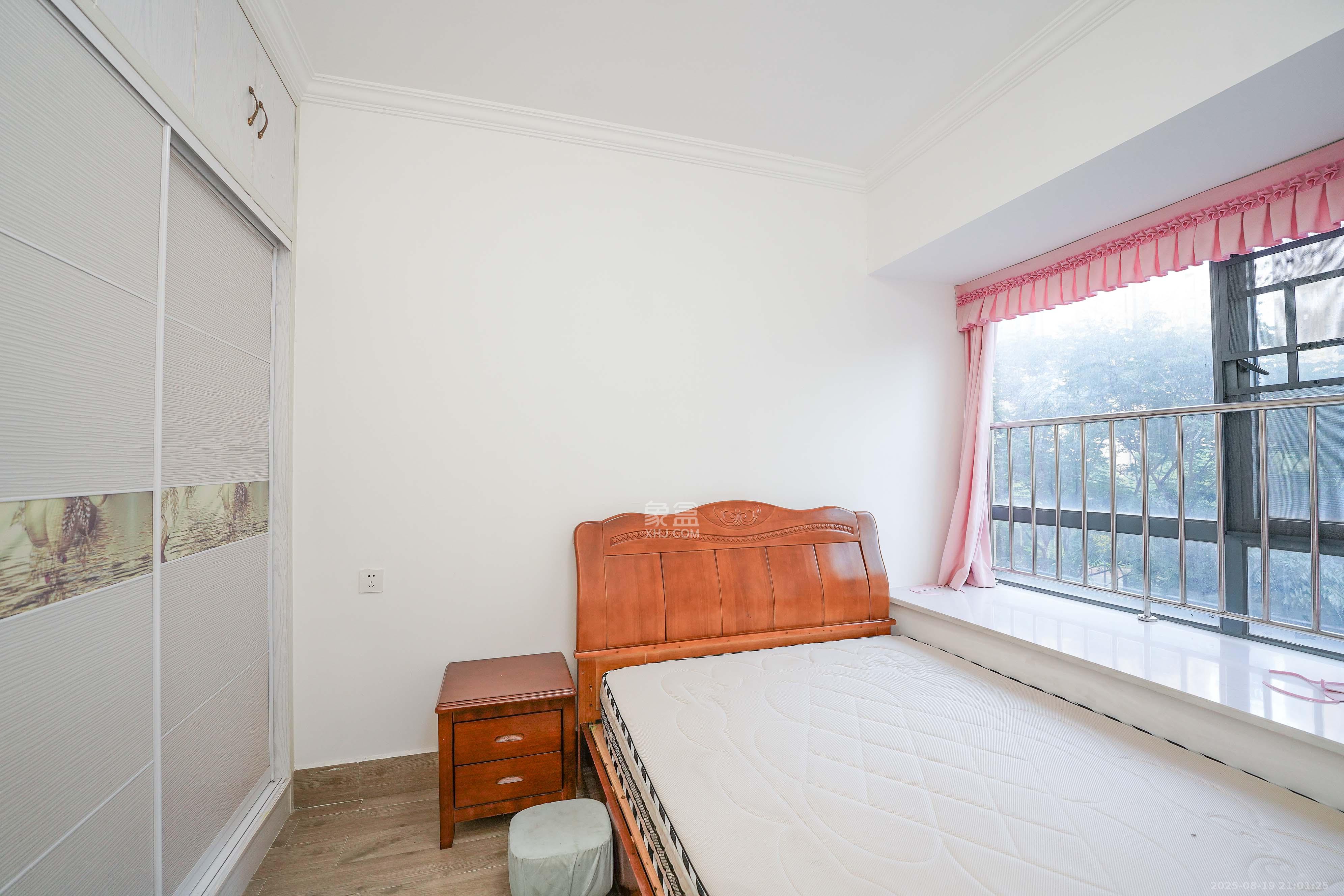 和美星城  2室2厅1卫    68.0万 和美星城  2室2厅1卫    68.0万卧室