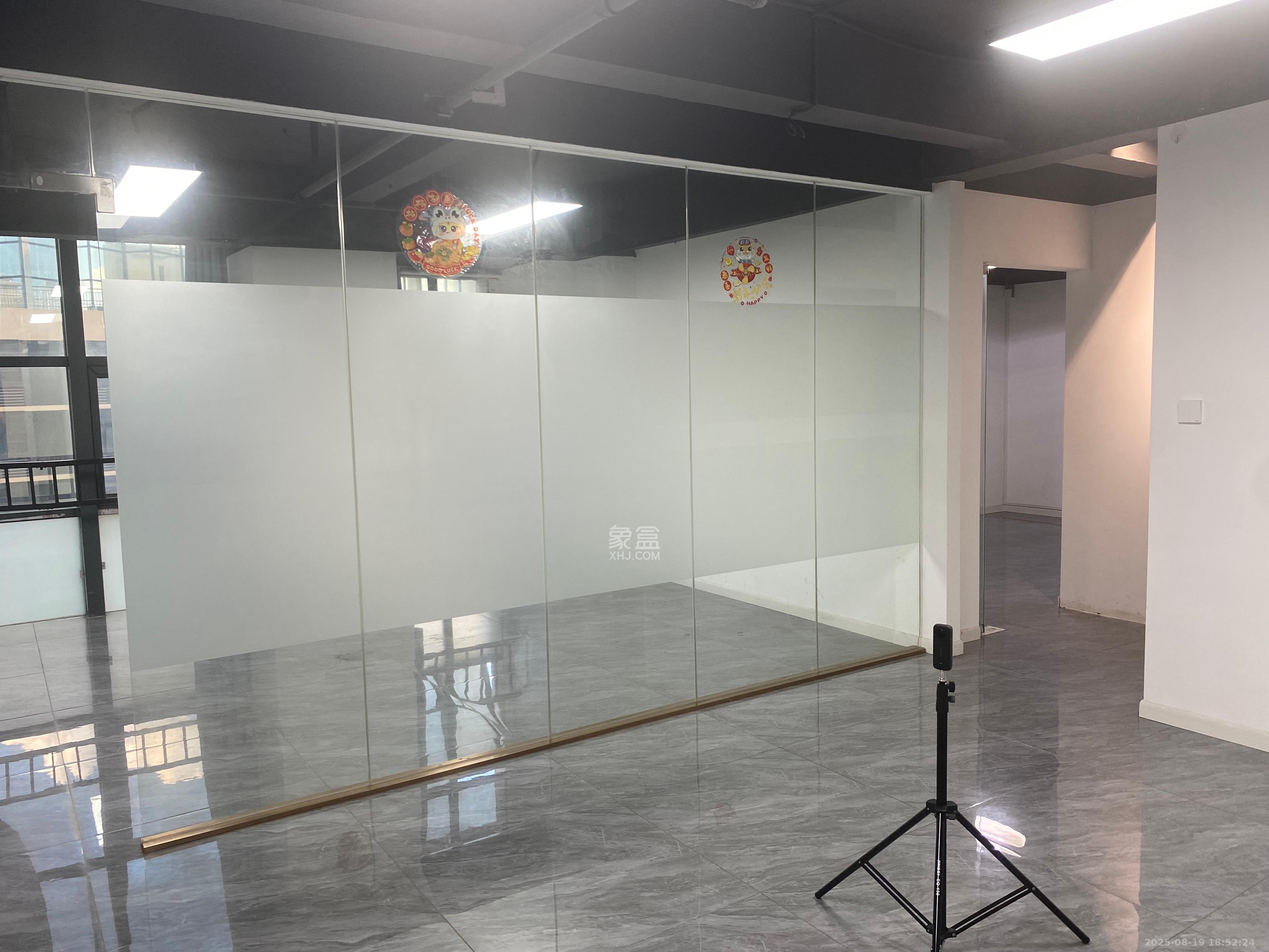 蓝湾国际广场  1室0厅0卫    9000.0元/月室内图