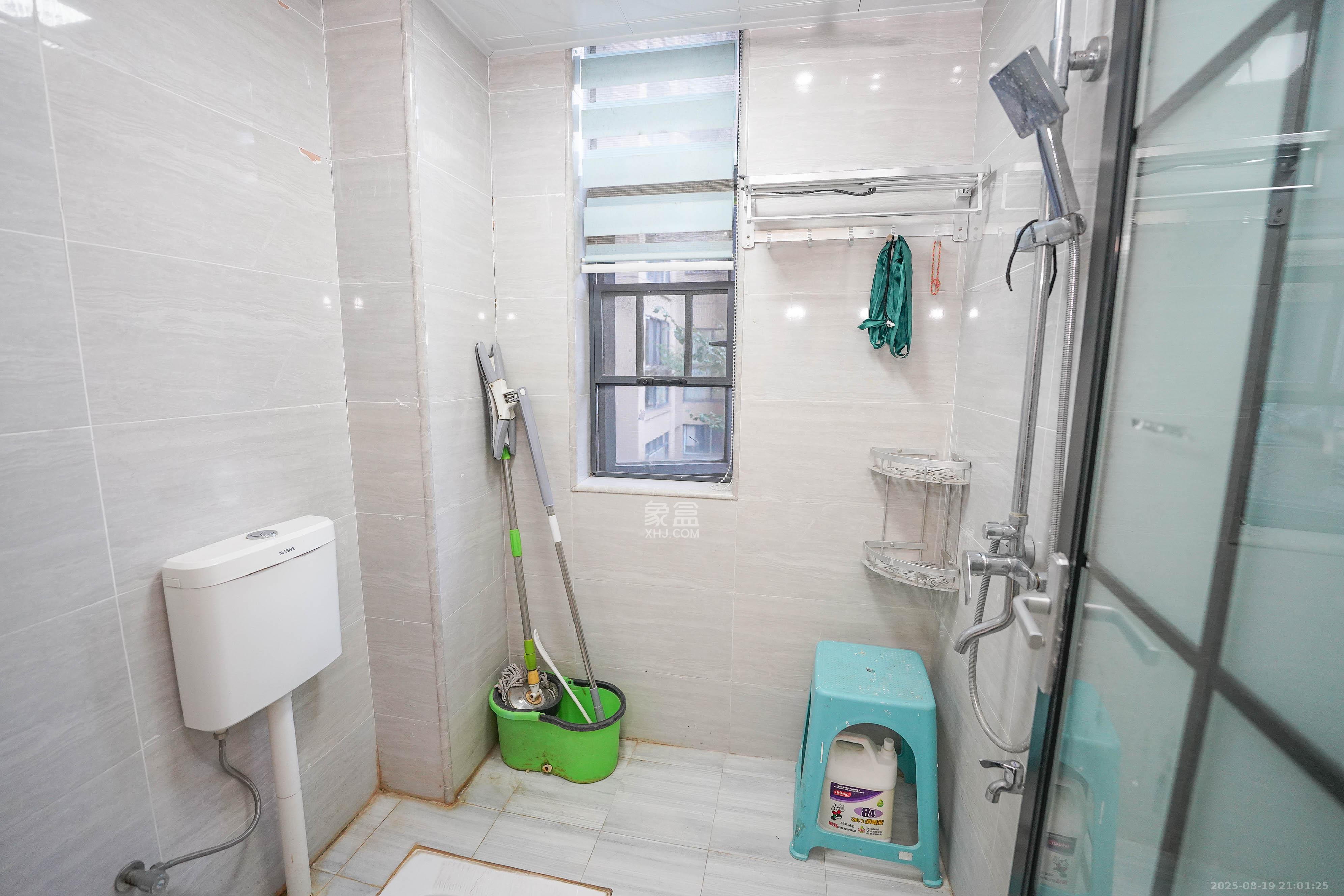 和美星城  2室2厅1卫    68.0万 和美星城  2室2厅1卫    68.0万卫生间