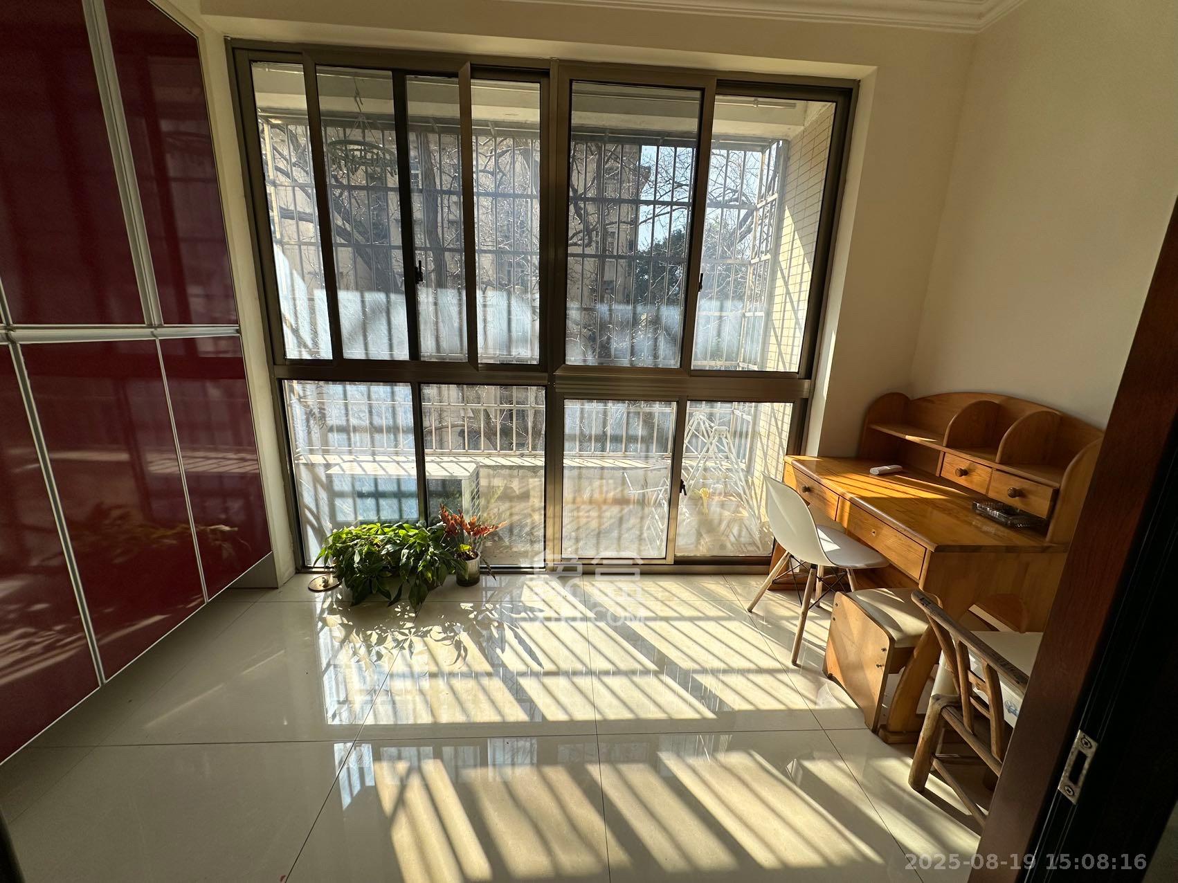 大鸿杰座 1室0厅0卫 3200.0元/月 大鸿杰座 1室0厅0卫 3200.0元/月室内图