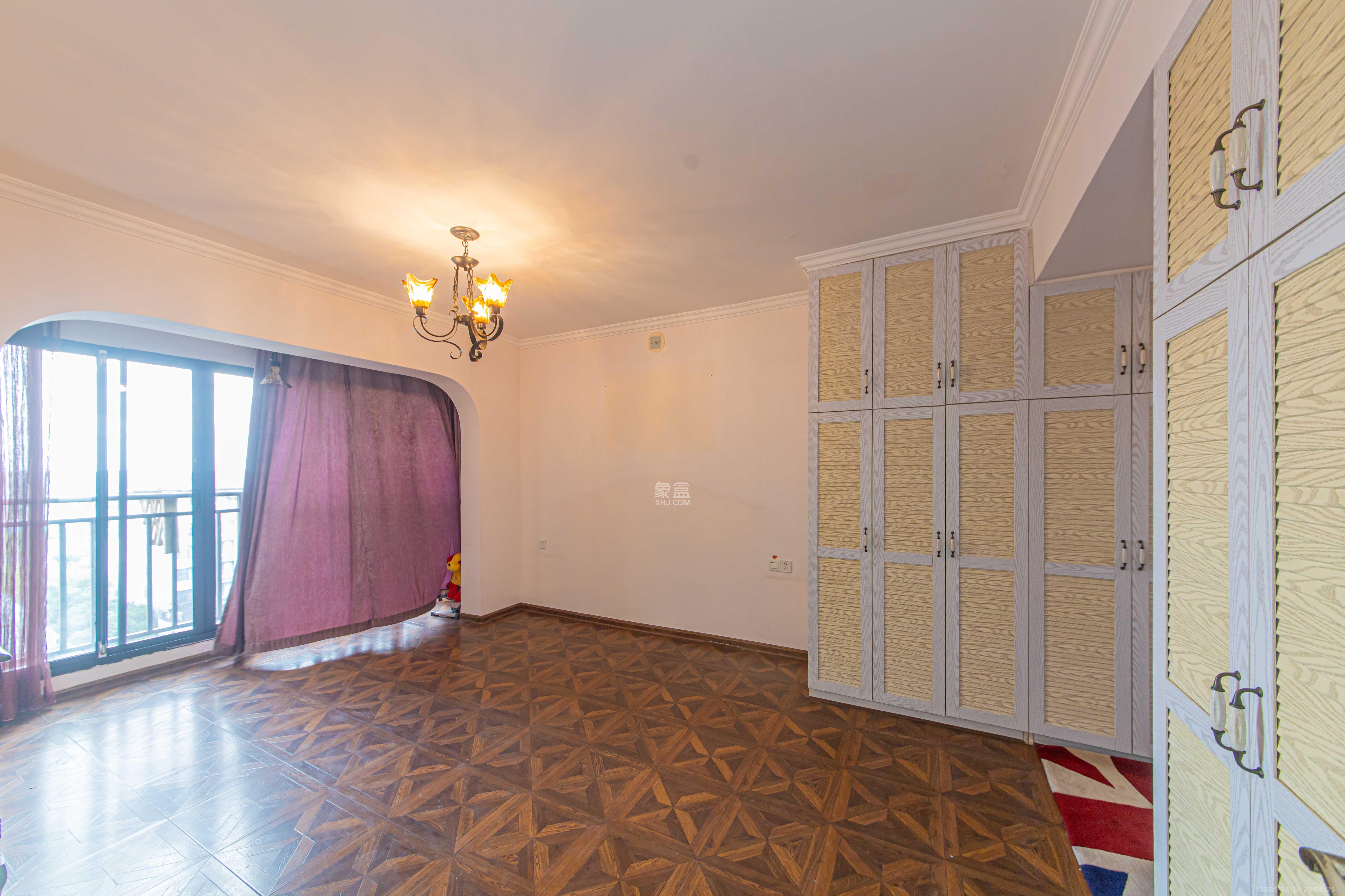 中建芙蓉嘉苑  3室2厅2卫    112.0万卧室