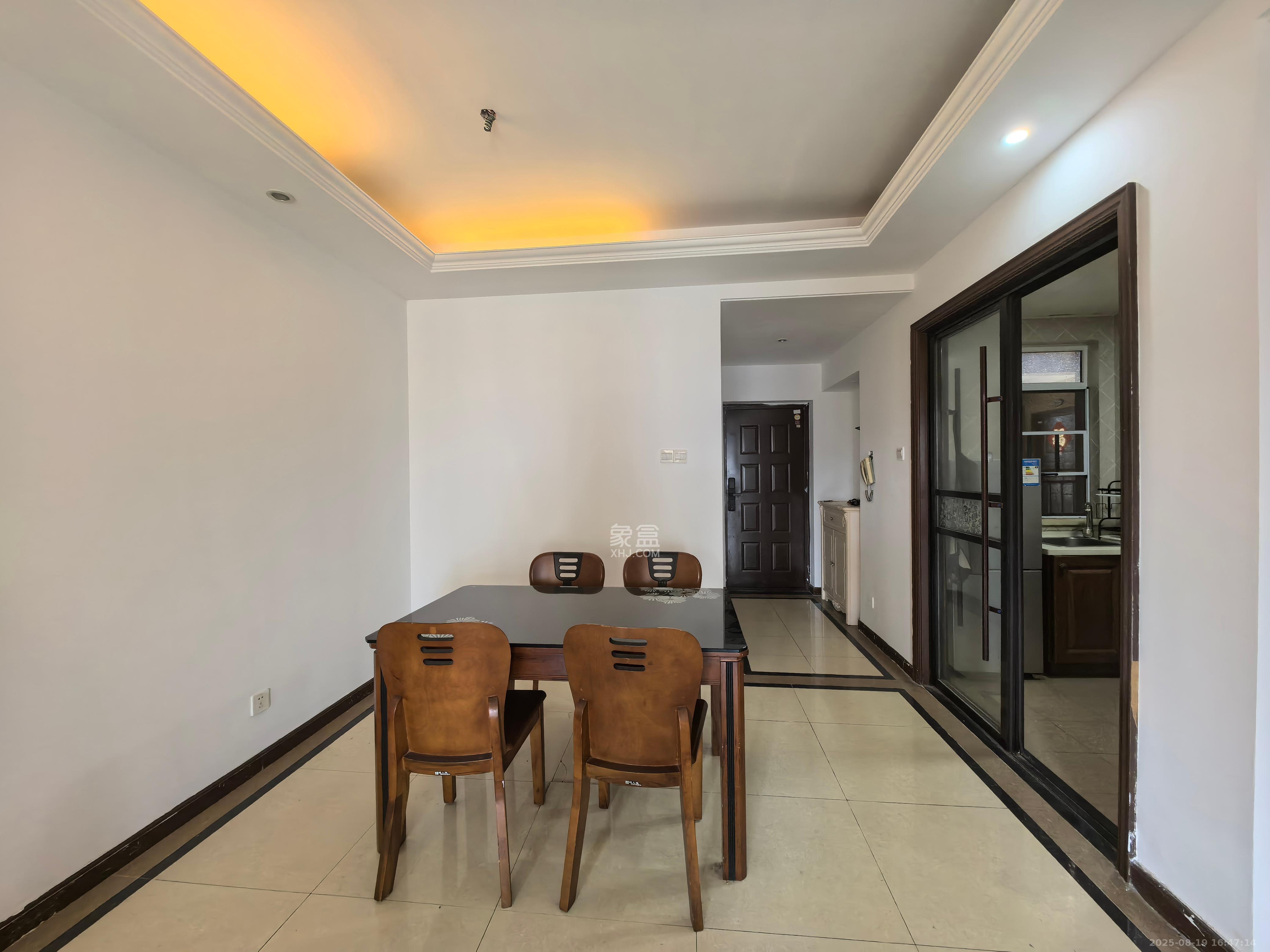 郡原居里  2室2厅1卫    1580.0元/月室内图