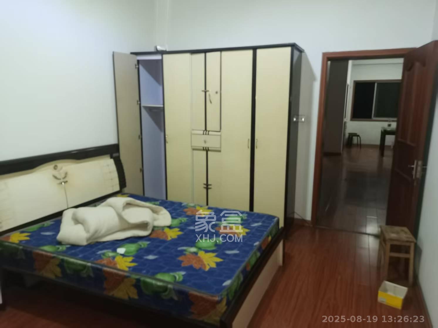 中南汽车世界 2室2厅1卫 880.0元/月 中南汽车世界 2室2厅1卫 880.0元/月室内图