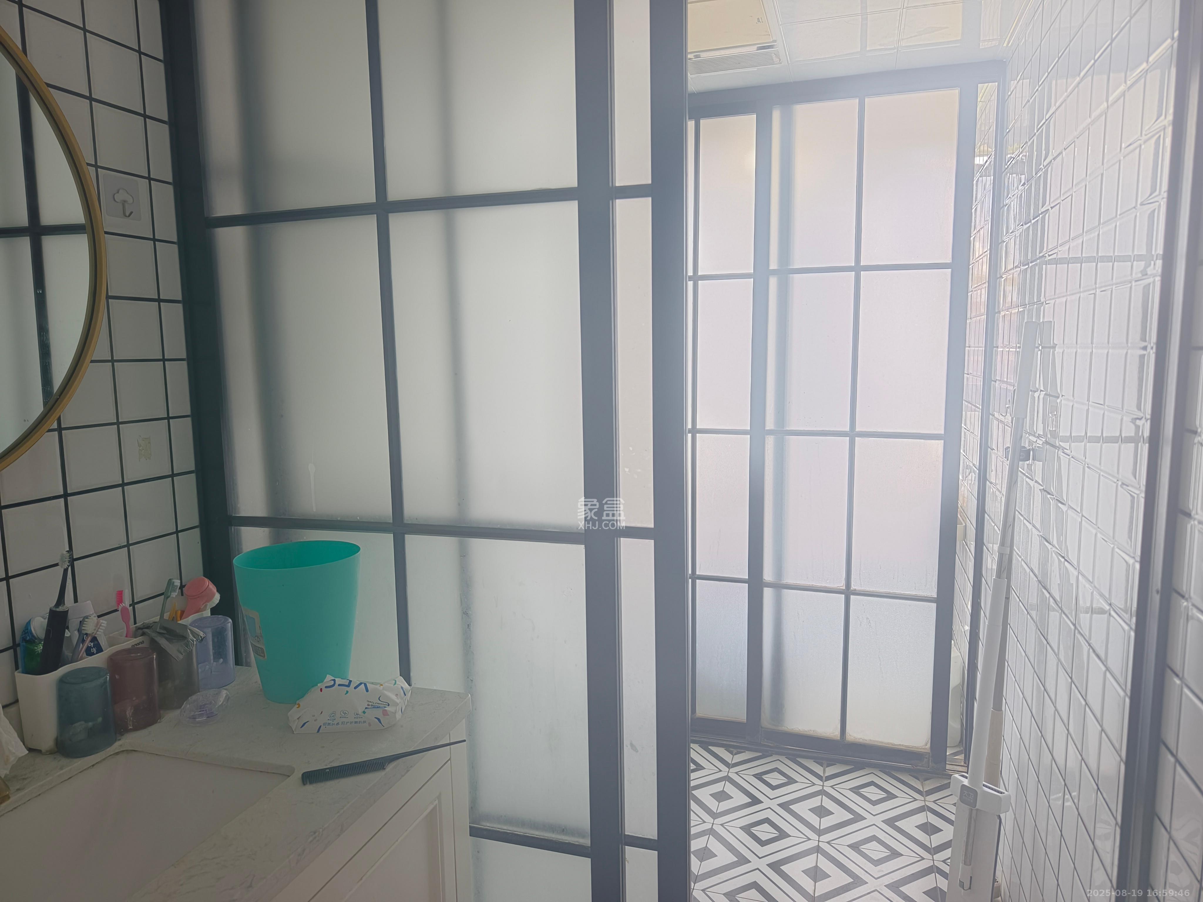 荣升家园(湘江熙岸) 3室2厅2卫 3000.0元/月 荣升家园(湘江熙岸) 3室2厅2卫 3000.0元/月室内图