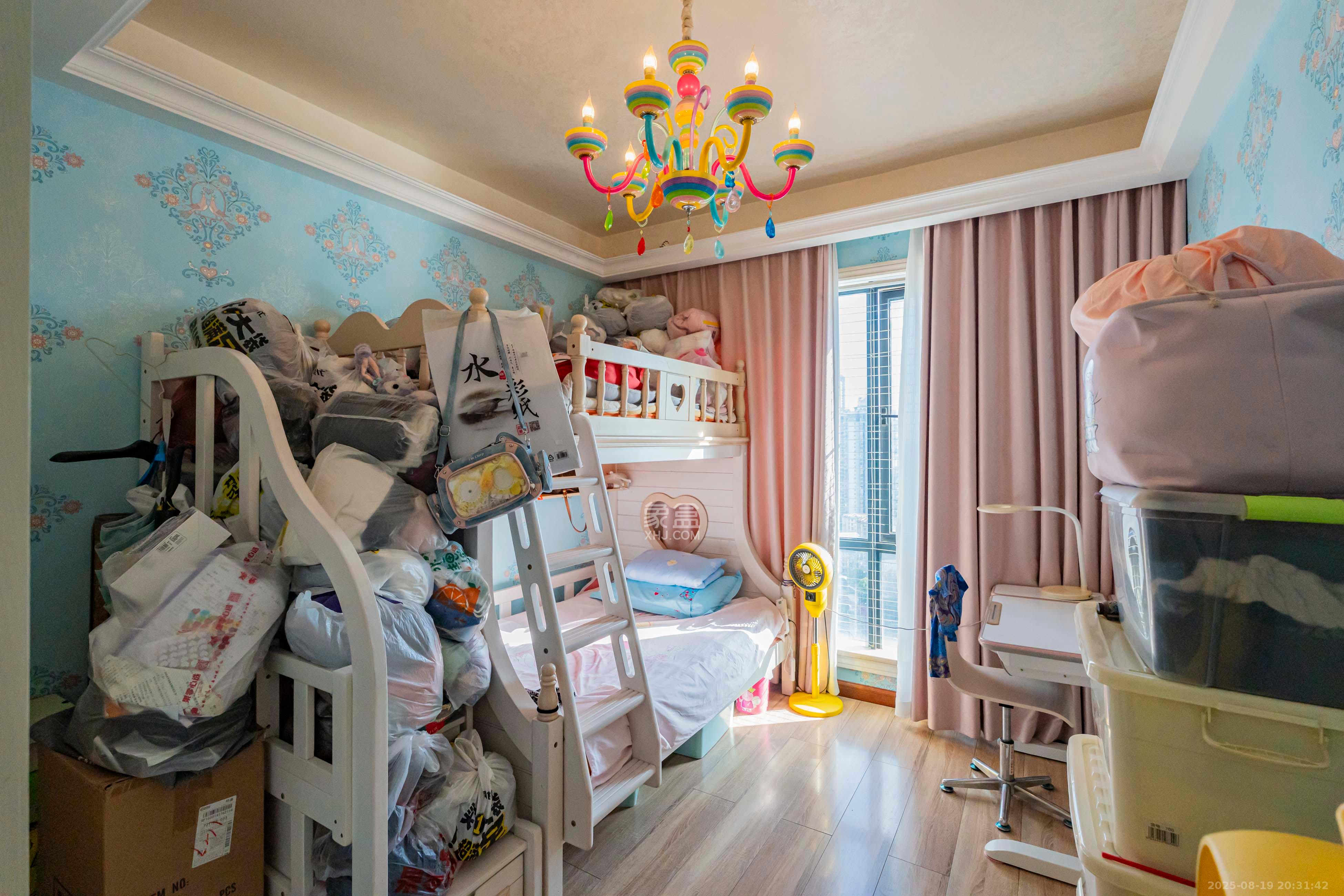 复地崑玉国际一期 4室2厅2卫 365.0万 复地崑玉国际一期 4室2厅2卫 365.0万卧室