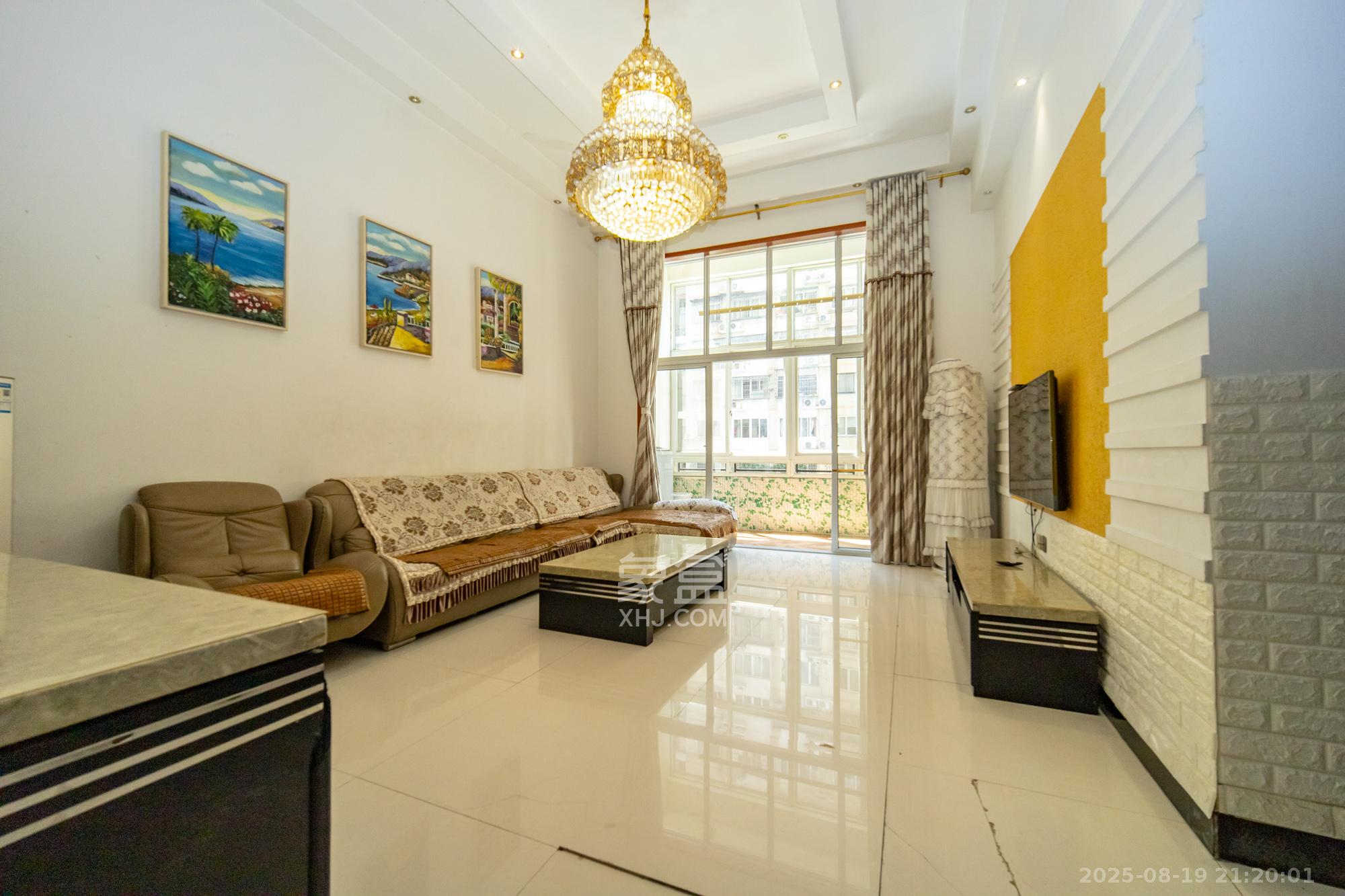 楚天家园 2室2厅1卫 60.00万 楚天家园 2室2厅1卫 60.00万客厅