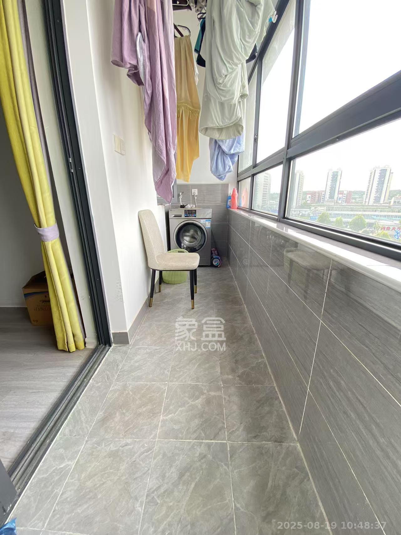 和泓融成府 4室2厅2卫 3500.0元/月 和泓融成府 4室2厅2卫 3500.0元/月室内图