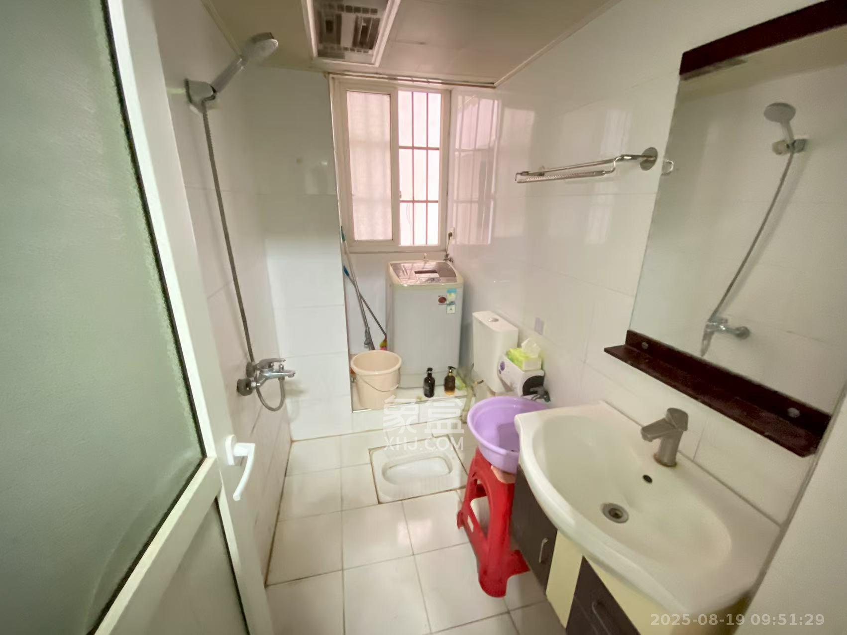 益佳苑 1室1厅1卫 1300.0元/月 益佳苑 1室1厅1卫 1300.0元/月室内图