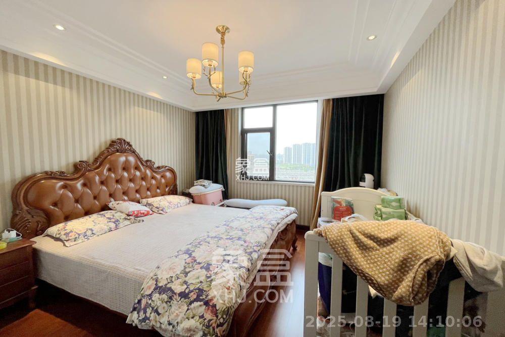 运达中央广场一、二期 3室2厅2卫 11000.0元/月 运达中央广场一、二期 3室2厅2卫 11000.0元/月室内图