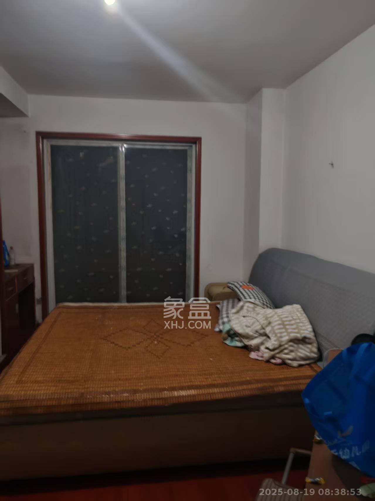 芙蓉蓉苑  2室2厅2卫    2500.0元/月室内图