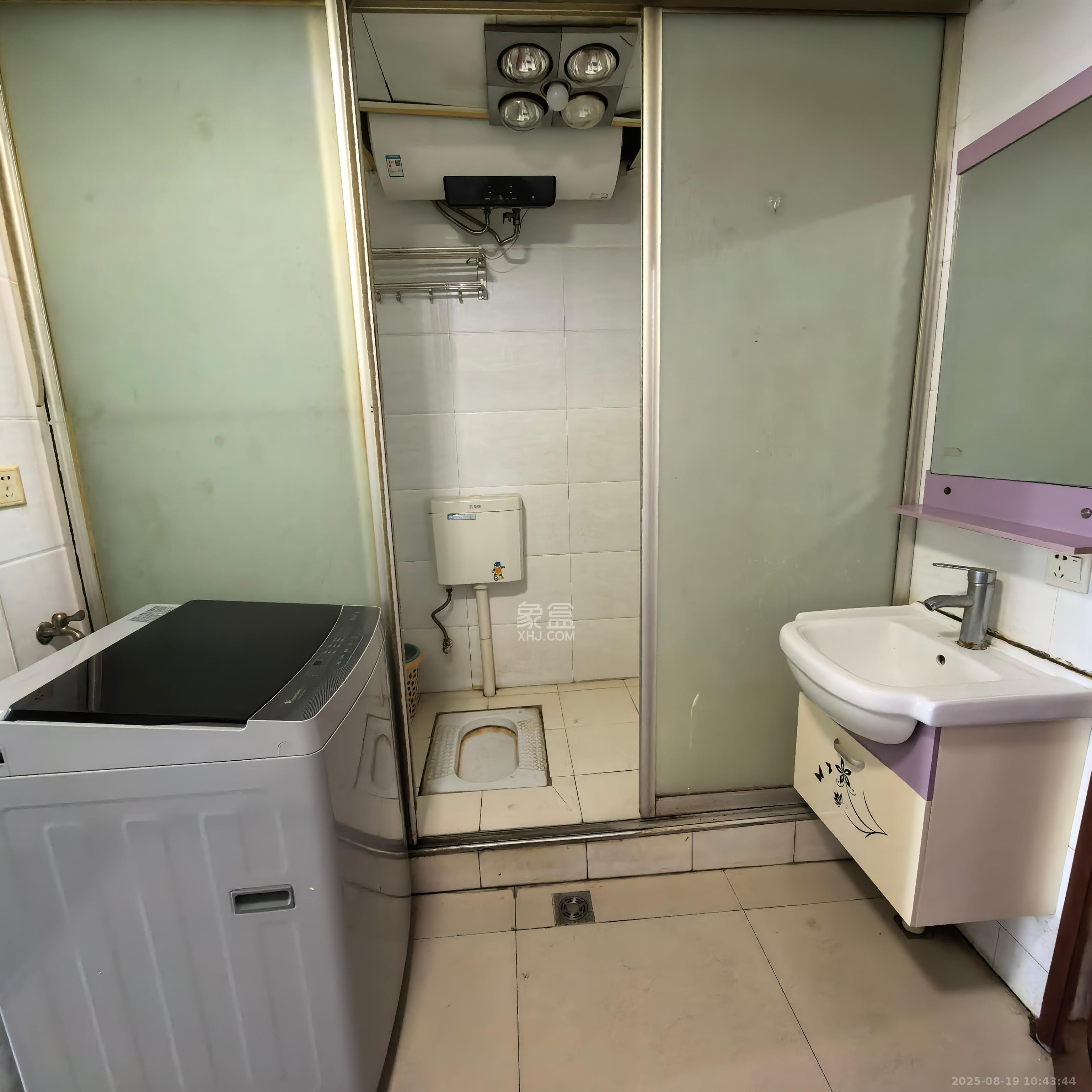 名富公寓 1室1厅0卫 1300.0元/月 名富公寓 1室1厅0卫 1300.0元/月室内图