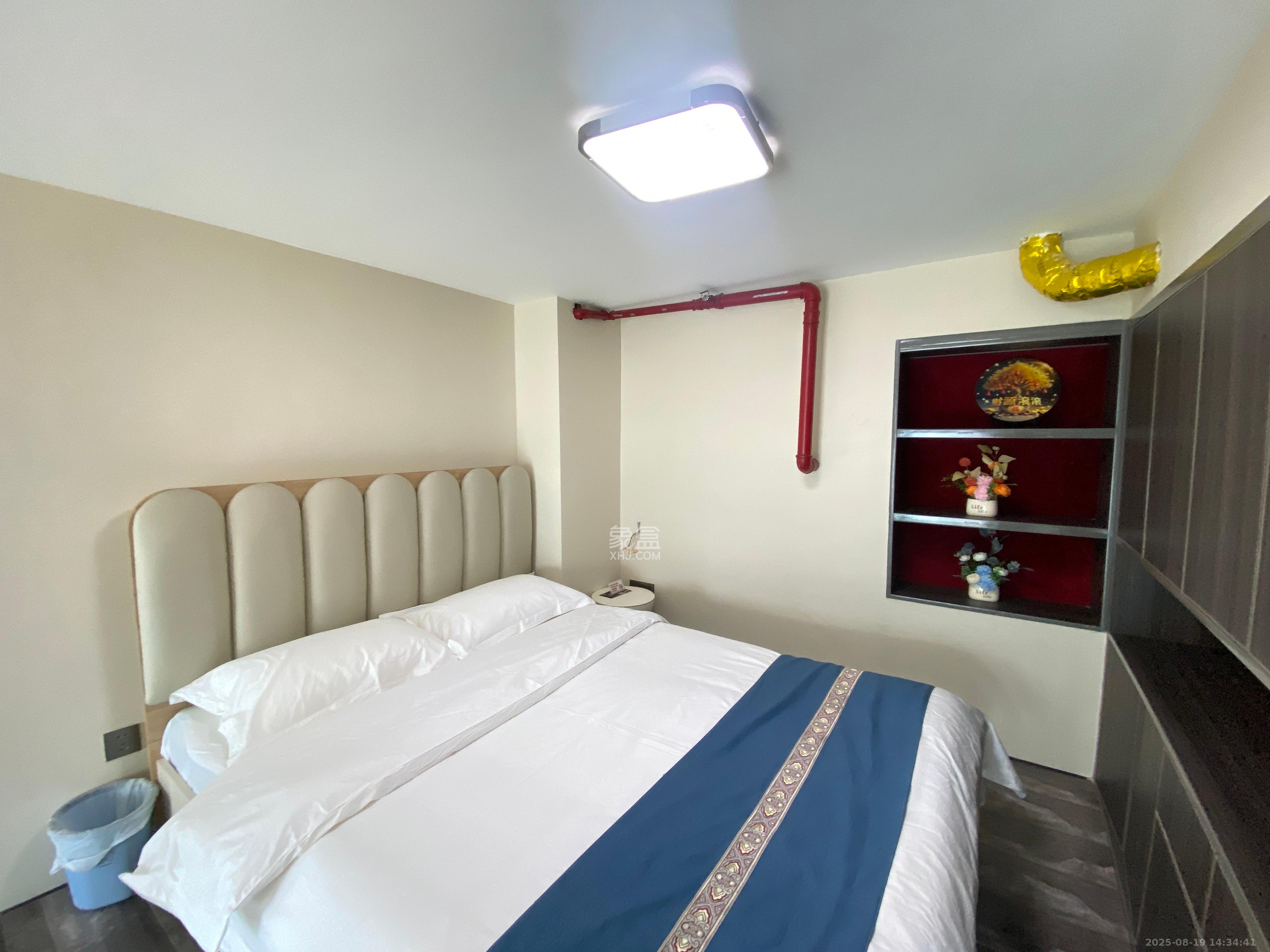 东盈商业广场(华泉城市广场) 1室1厅1卫 2300.0元/月 东盈商业广场(华泉城市广场) 1室1厅1卫 2300.0元/月室内图