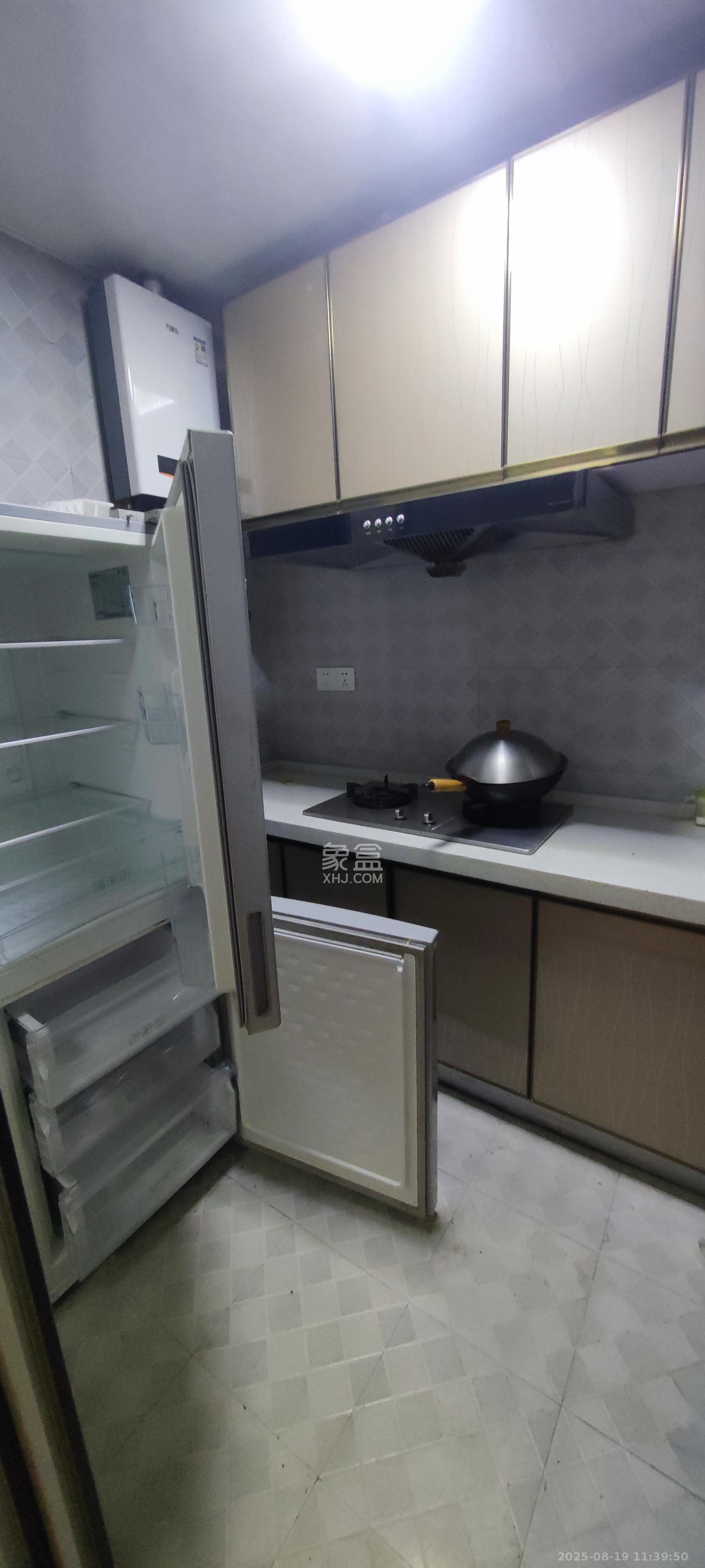 光明城市(星辰青年城) 2室2厅1卫 1900.0元/月 光明城市(星辰青年城) 2室2厅1卫 1900.0元/月室内图