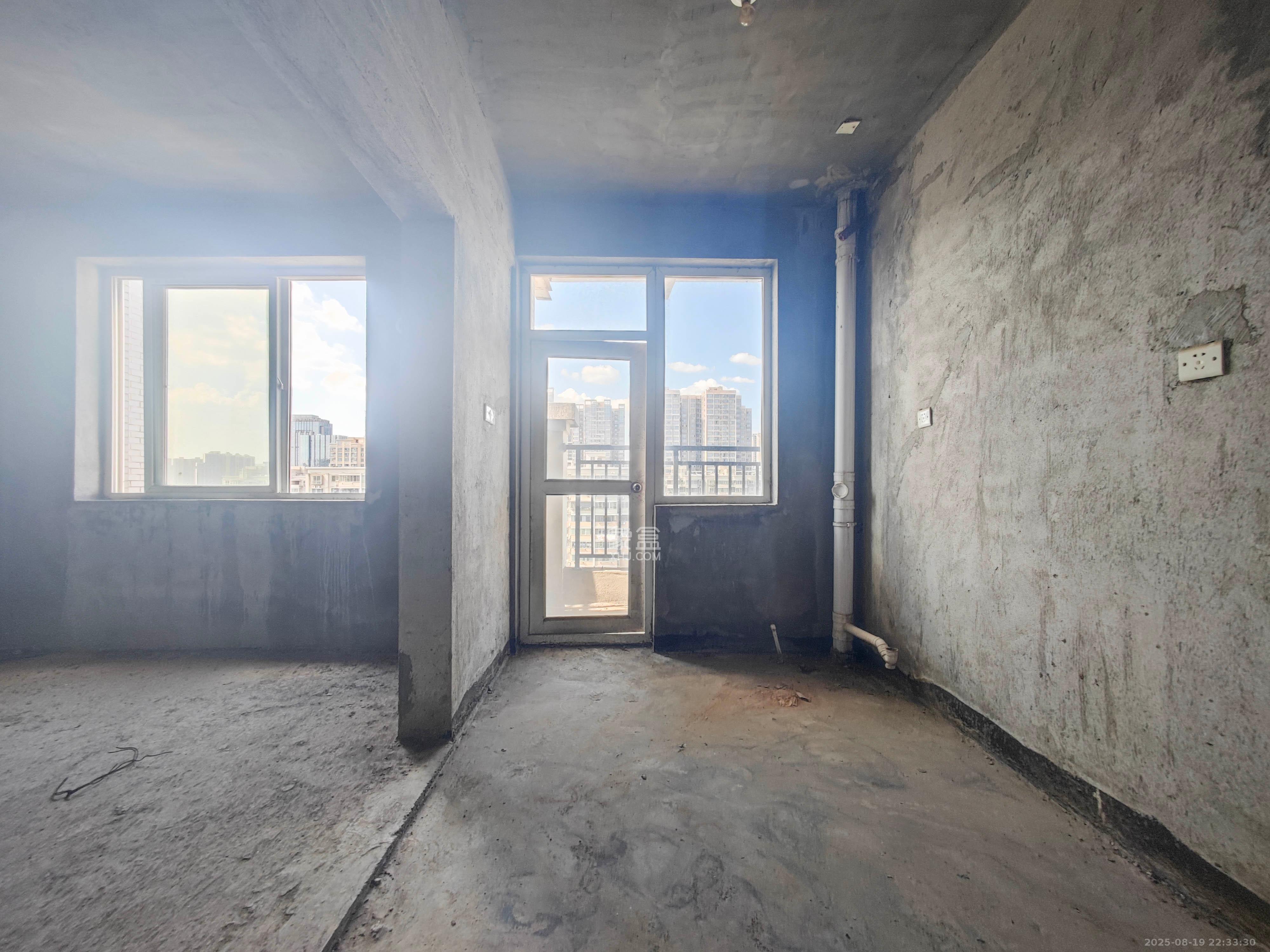 泰禹家园(彩云之翼家园一期、二期、三期) 5室2厅2卫 158.00万 泰禹家园(彩云之翼家园一期、二期、三期) 5室2厅2卫 158.00万其他