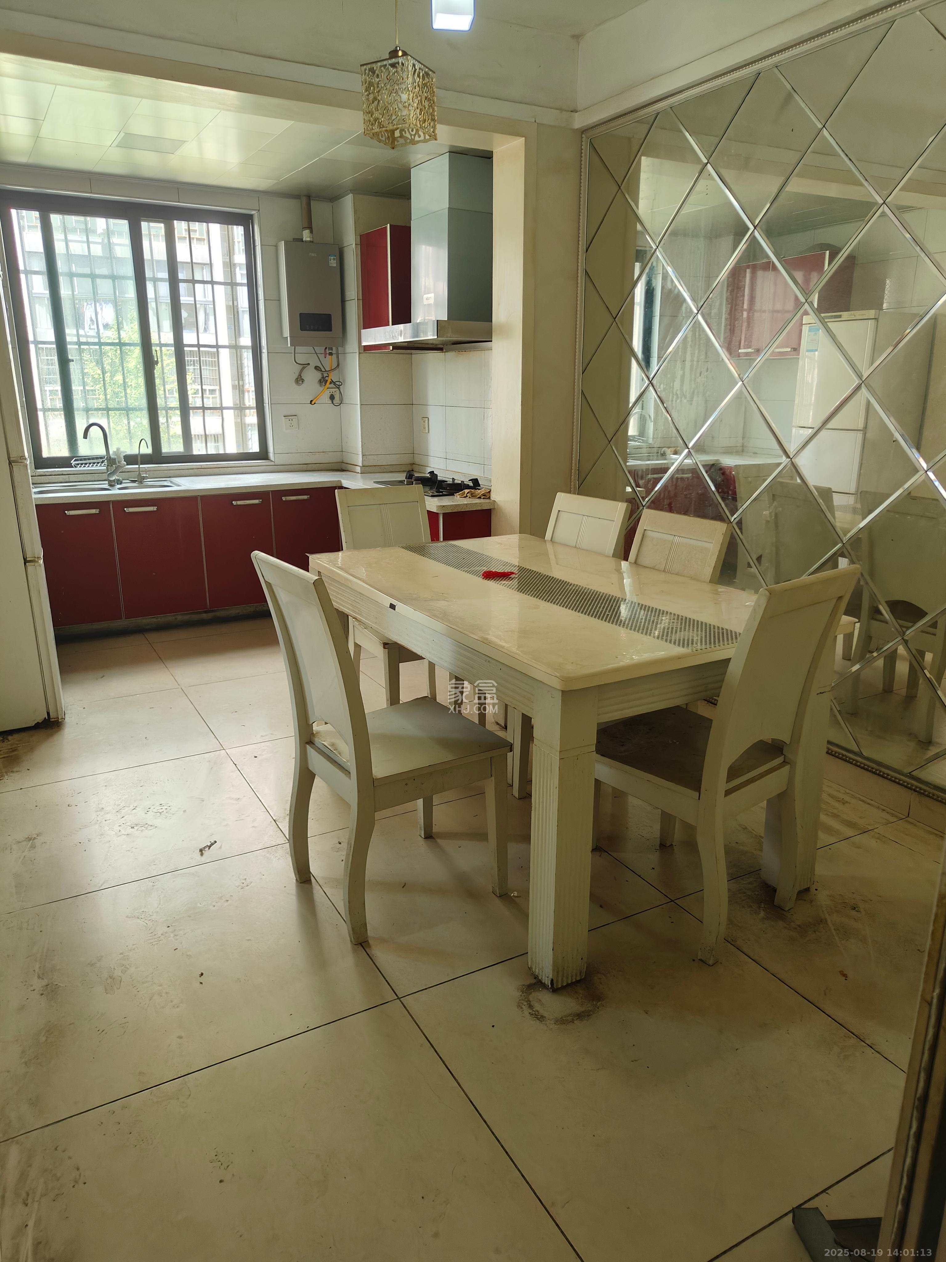 西子湖畔沃府 3室2厅2卫 3000.0元/月 西子湖畔沃府 3室2厅2卫 3000.0元/月室内图