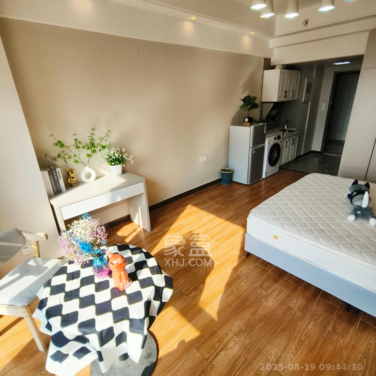 五峰国际 1室1厅1卫 1500.0元/月 五峰国际 1室1厅1卫 1500.0元/月室内图