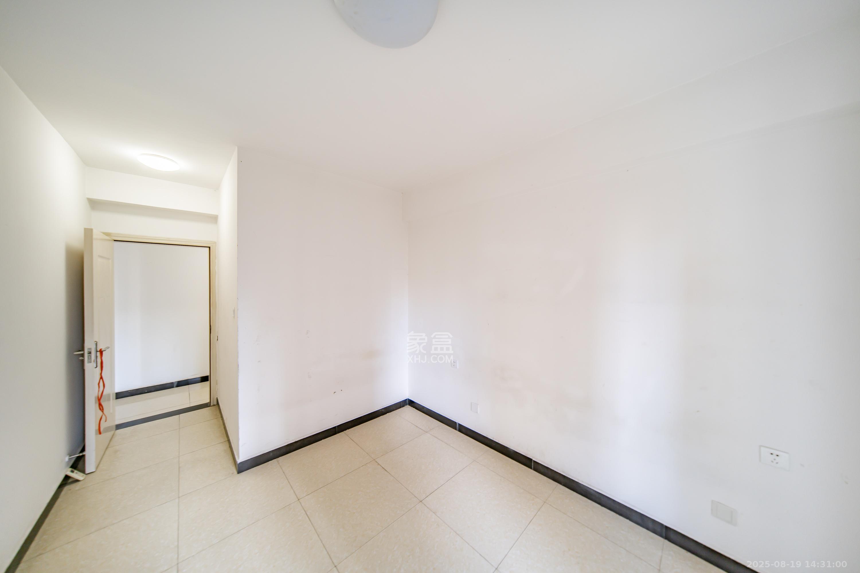 兰亭湾畔  3室2厅2卫    99.0万 兰亭湾畔  3室2厅2卫    99.0万卧室