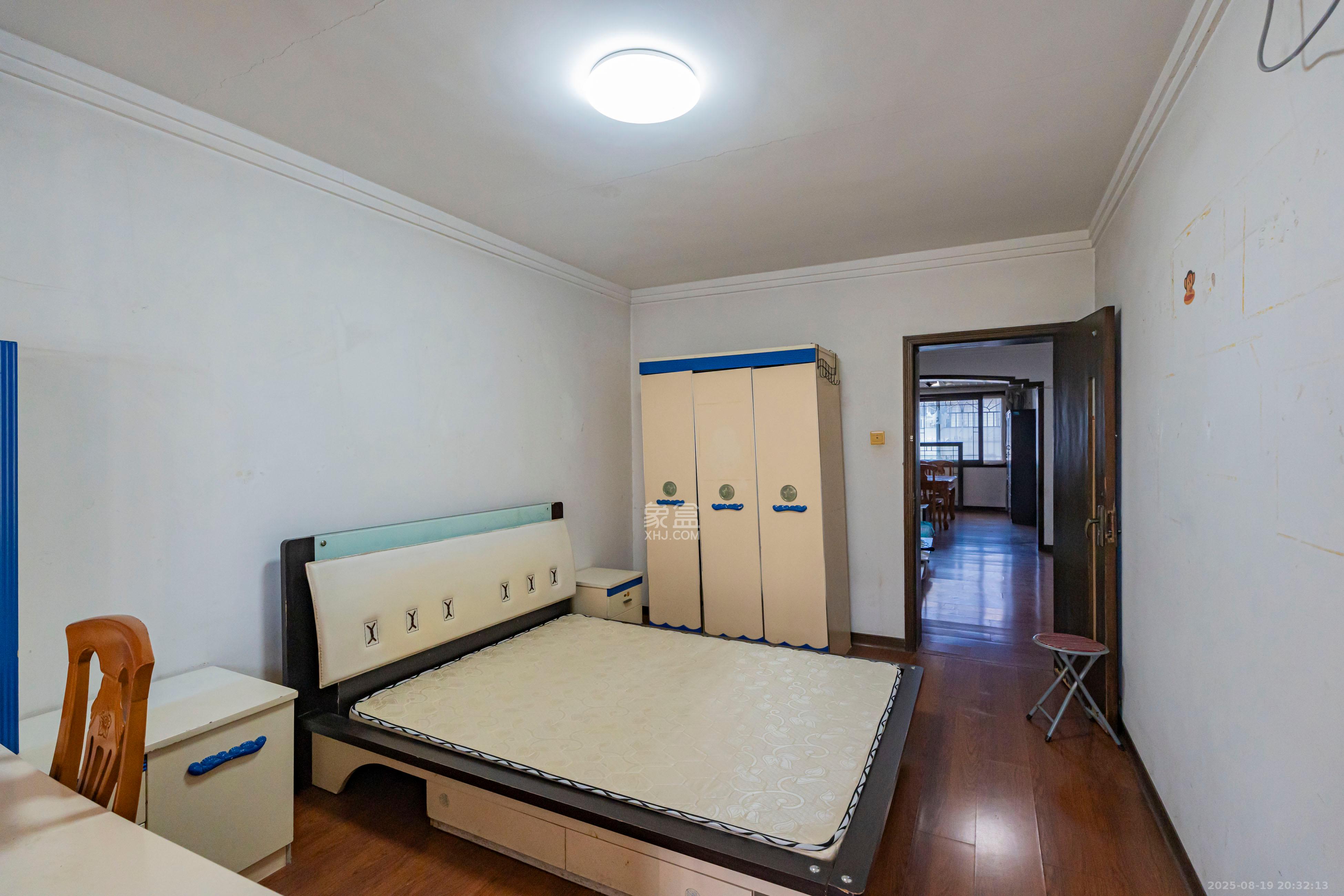 学宫街119号/原学宫街商住楼 3室1厅1卫 77.0万 学宫街119号/原学宫街商住楼 3室1厅1卫 77.0万卧室