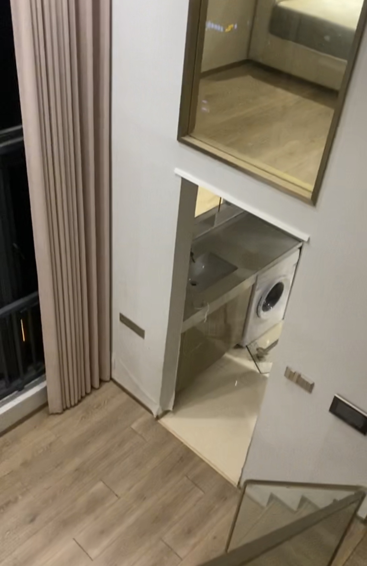 华远海蓝郡  3室2厅1卫    1800.0元/月户型图