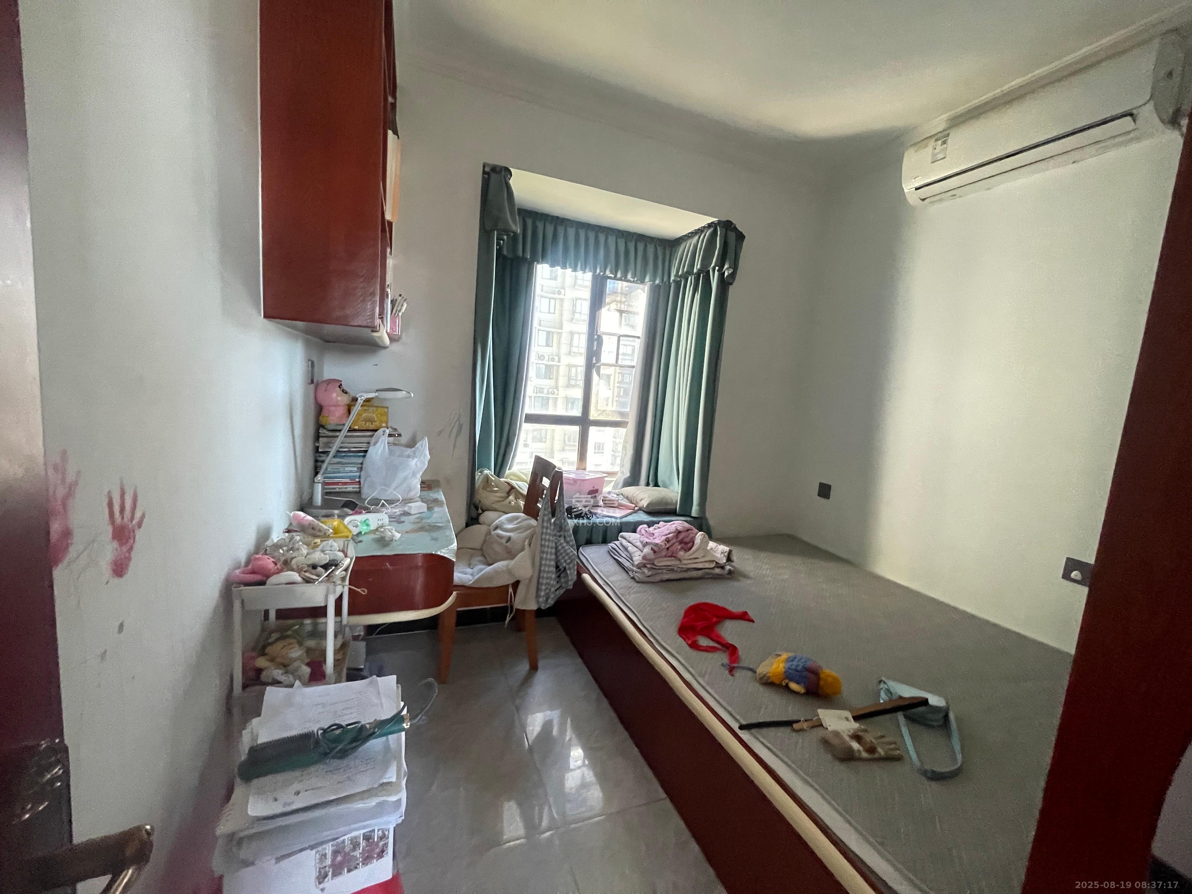 山语城三期  3室2厅2卫    2450.0元/月室内图