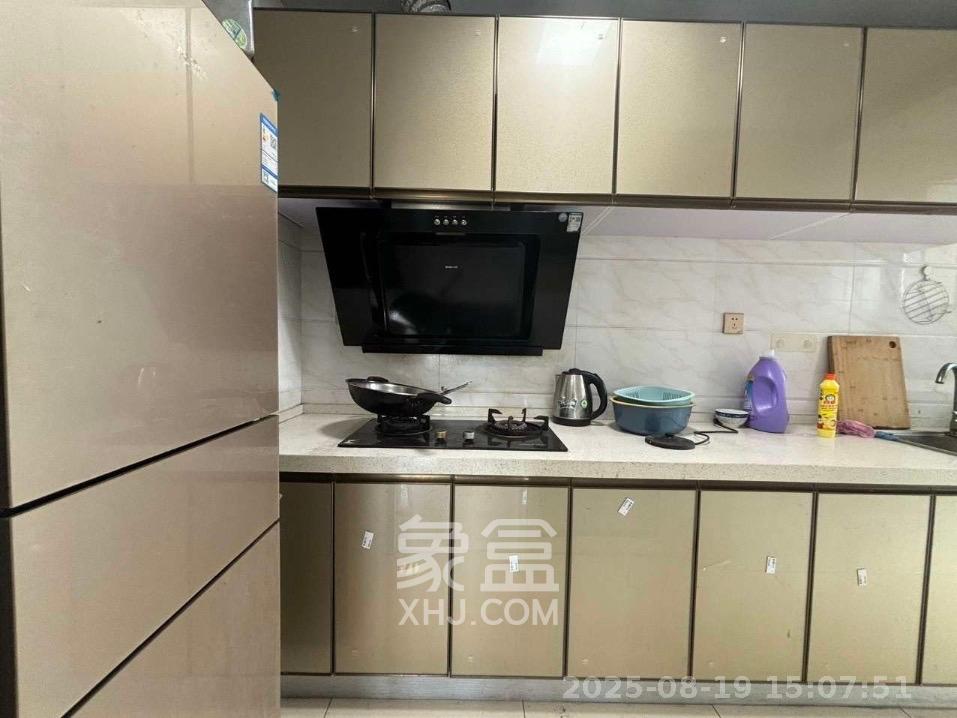 荣悦台  1室1厅1卫   2800.00元/月室内图