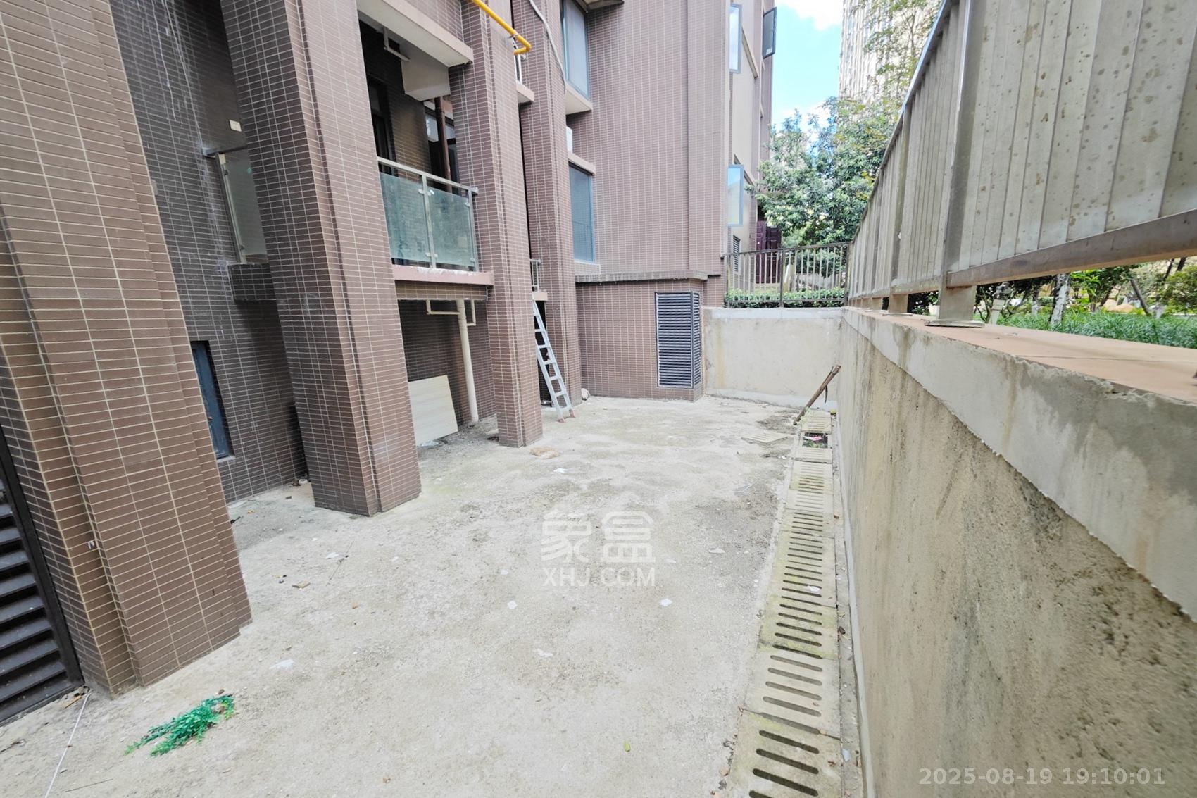 新城新世界四期柏樾  4室2厅2卫    149.0万 新城新世界四期柏樾  4室2厅2卫    149.0万其他