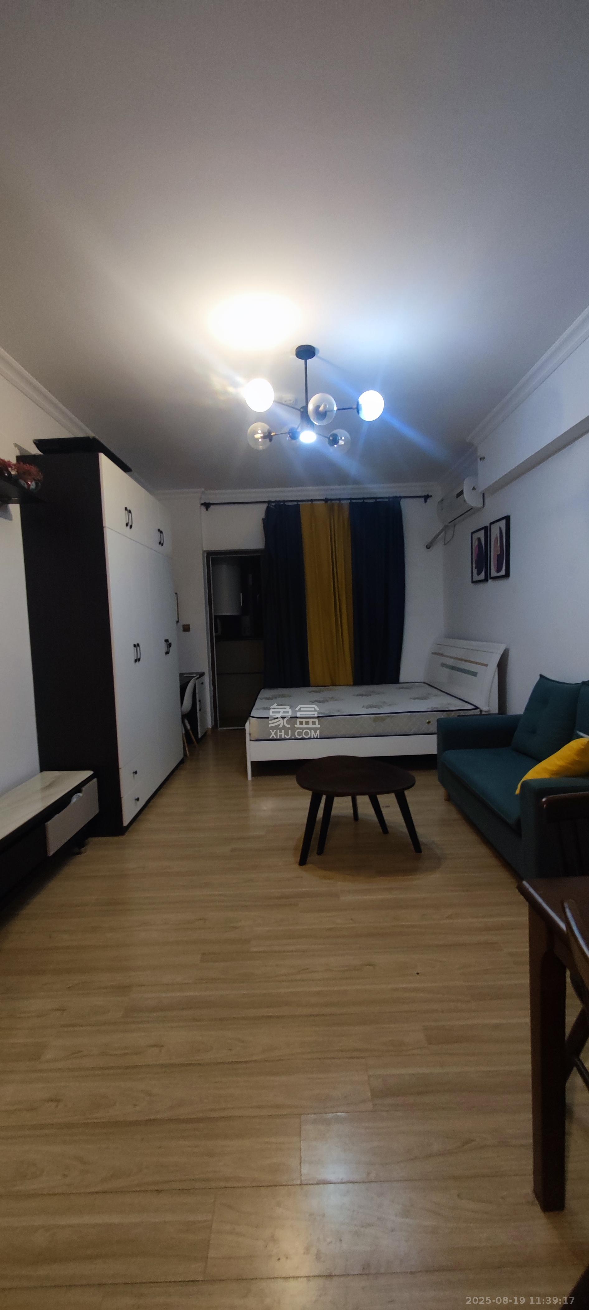 碧桂园星城首府  1室1厅1卫    1350.0元/月室内图