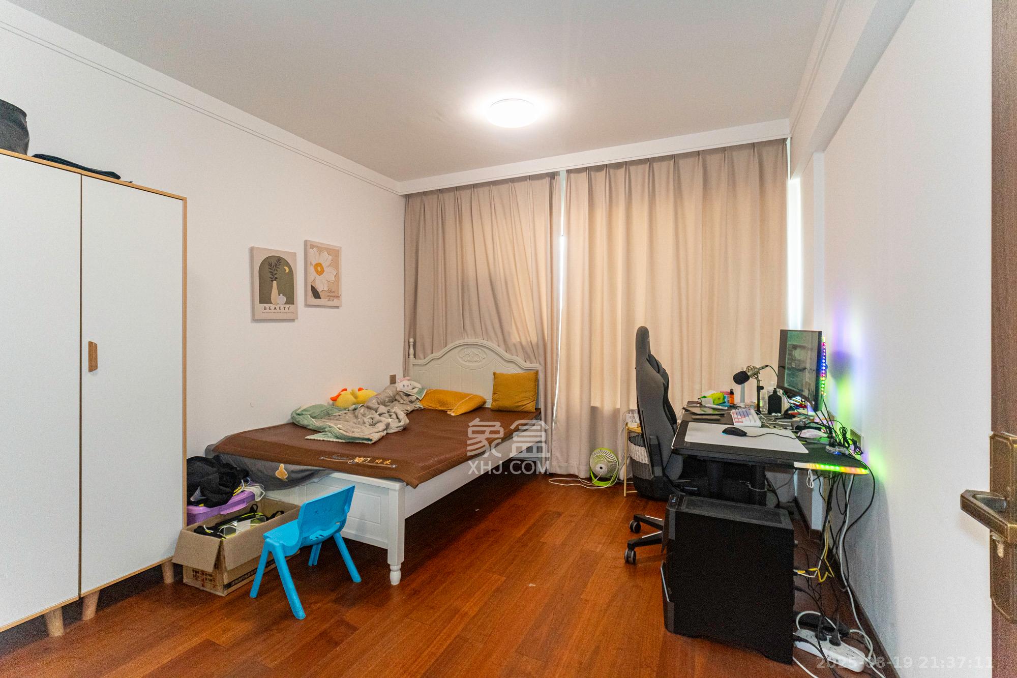 星城春晓 3室2厅1卫 90.0万 星城春晓 3室2厅1卫 90.0万卧室