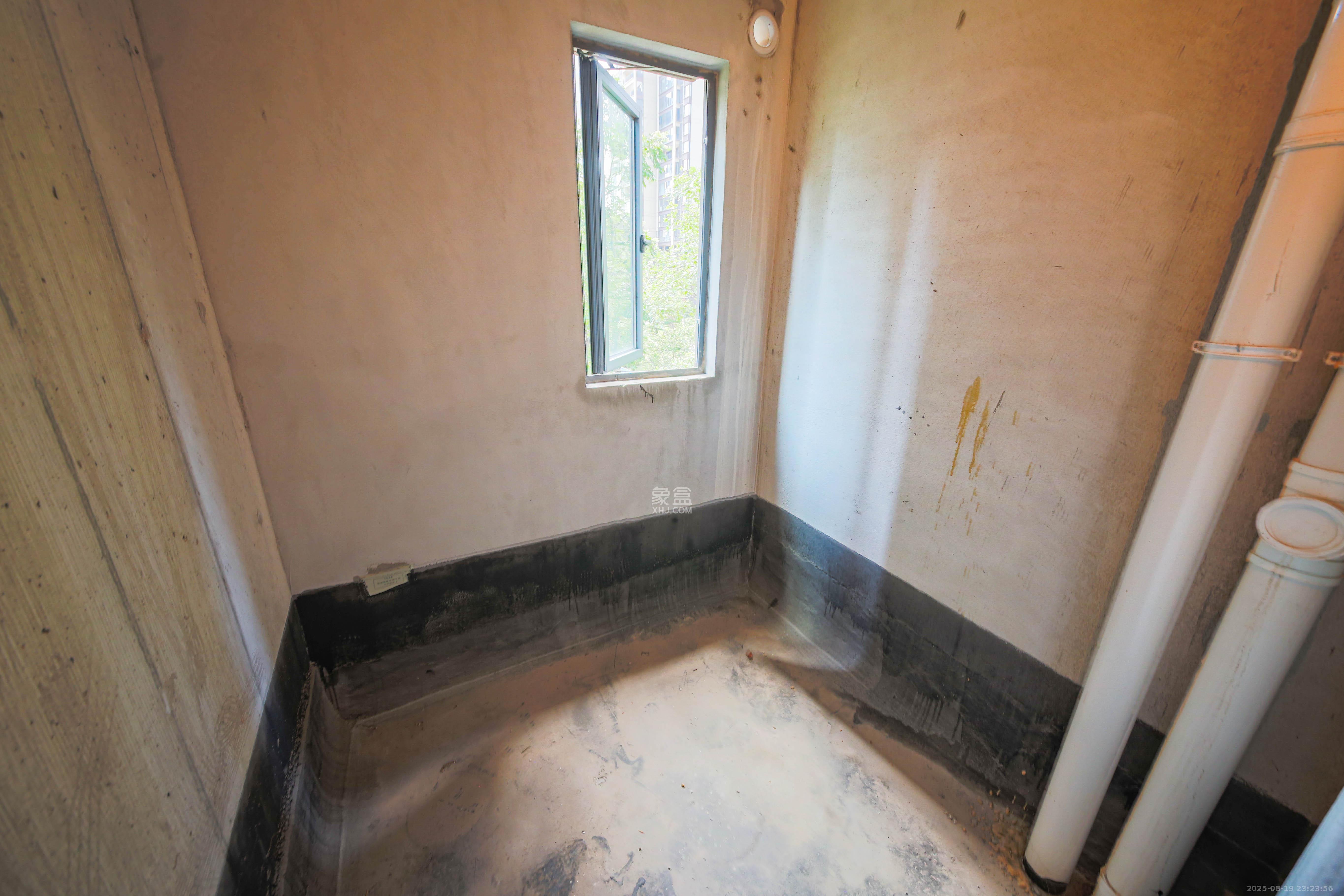 中建钰和城  4室2厅2卫   162.00万卫生间