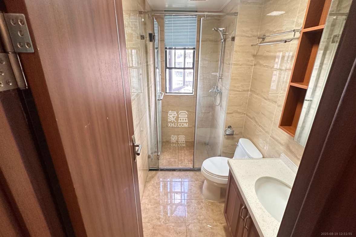 万润滨江天著 4室2厅2卫 2600.0元/月 万润滨江天著 4室2厅2卫 2600.0元/月室内图