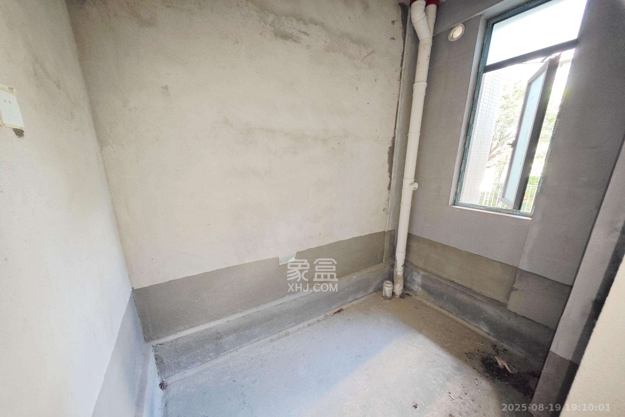 新城新世界四期柏樾  4室2厅2卫    149.0万其他