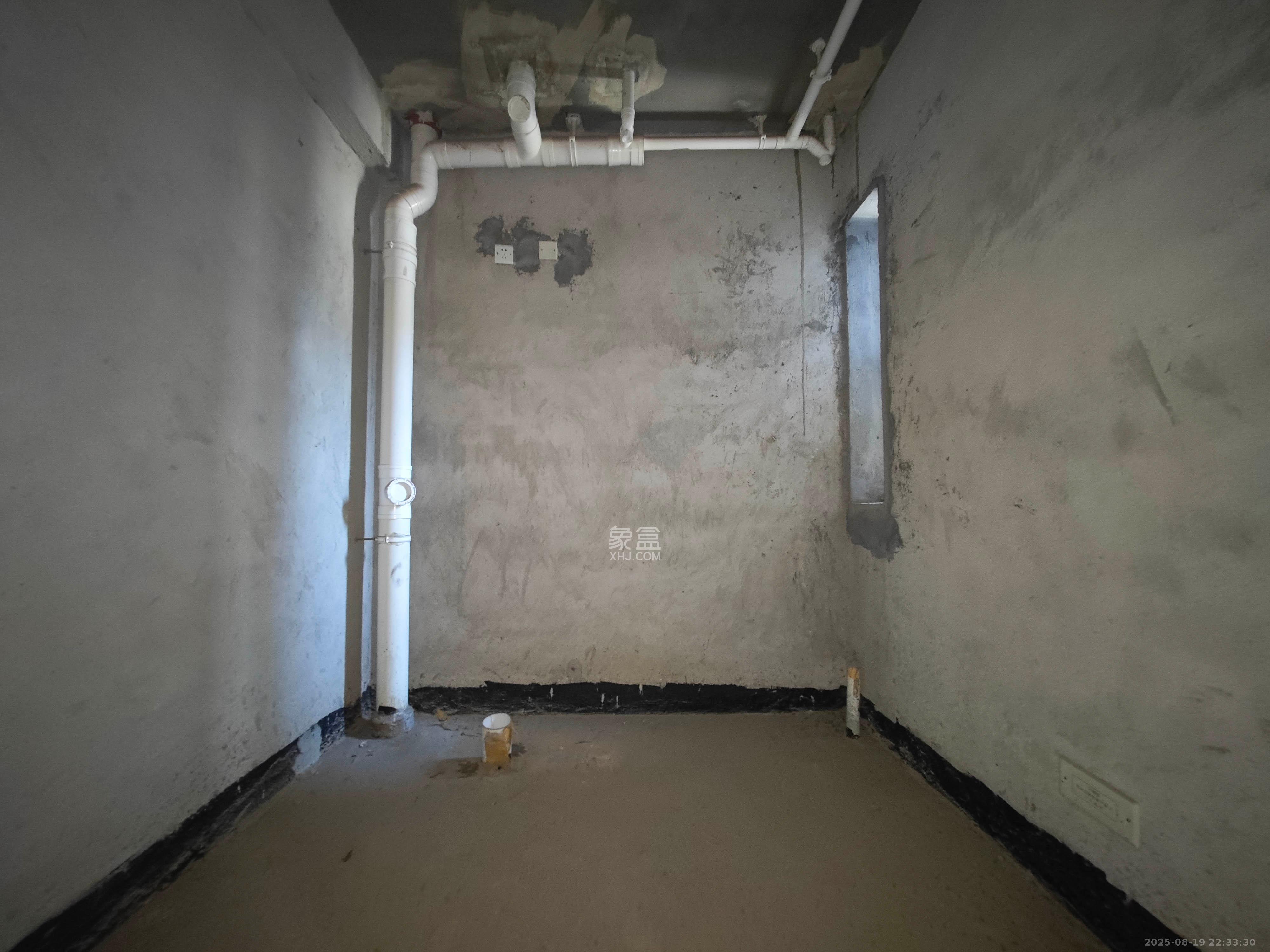 泰禹家园(彩云之翼家园一期、二期、三期) 5室2厅2卫 158.00万 泰禹家园(彩云之翼家园一期、二期、三期) 5室2厅2卫 158.00万卫生间