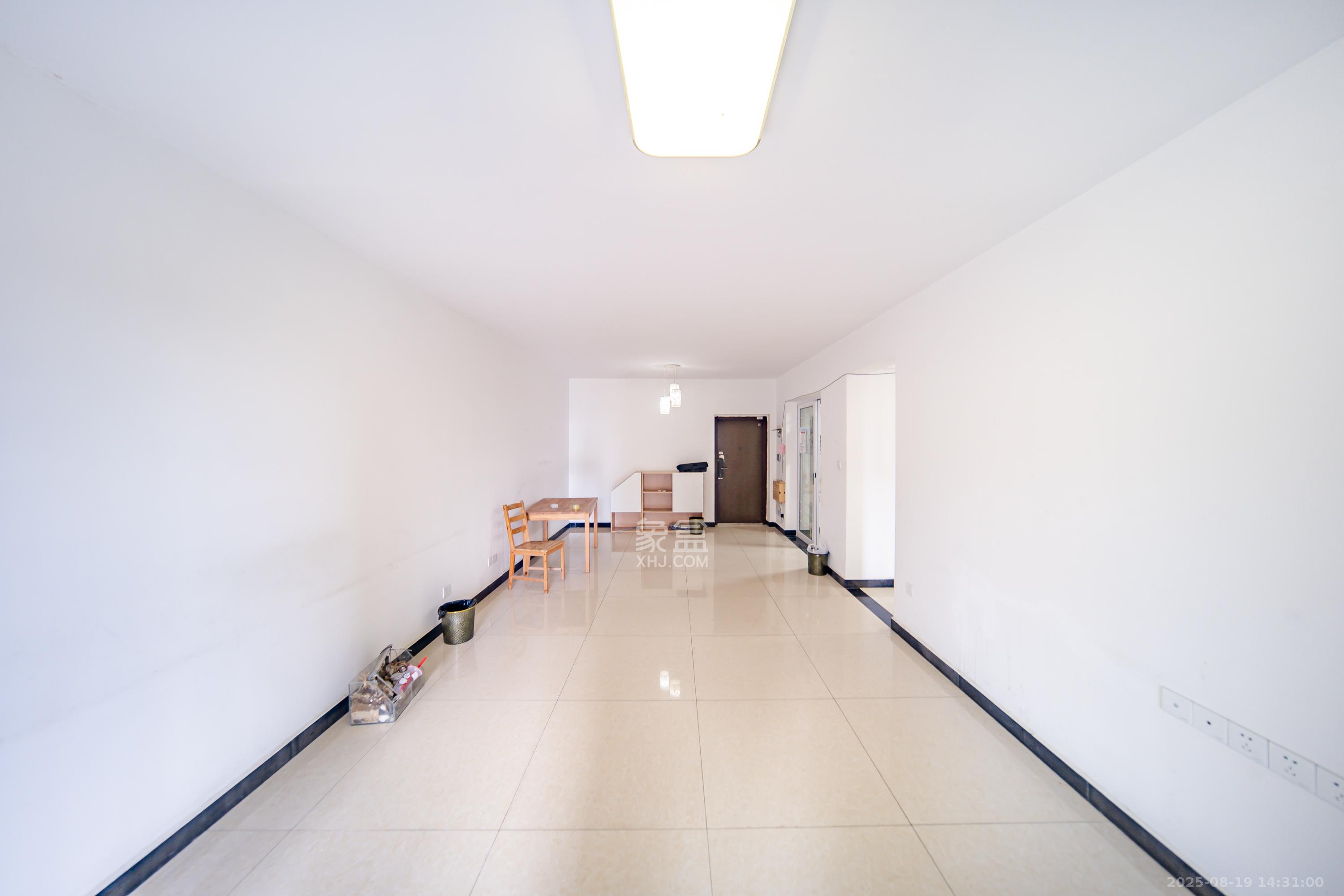 兰亭湾畔  3室2厅2卫    99.0万 兰亭湾畔  3室2厅2卫    99.0万客厅