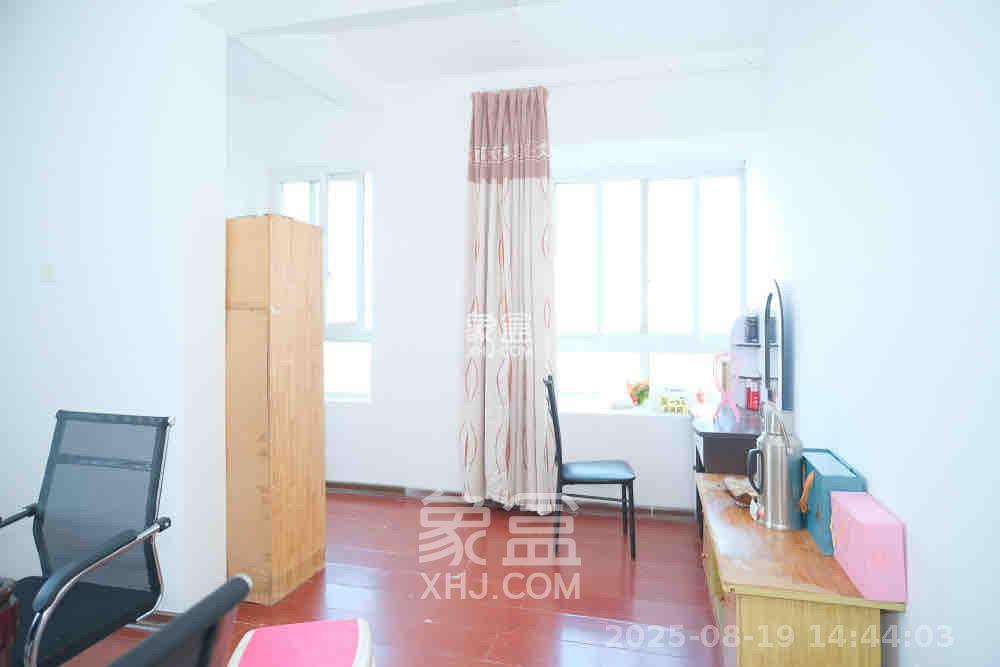 楚天馨苑 2室1厅1卫 1400.0元/月 楚天馨苑 2室1厅1卫 1400.0元/月室内图