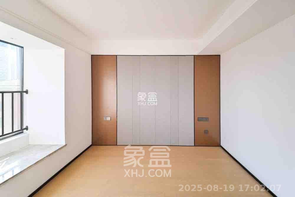 万科魅力之城天阔里  4室2厅2卫   3500.00元/月室内图