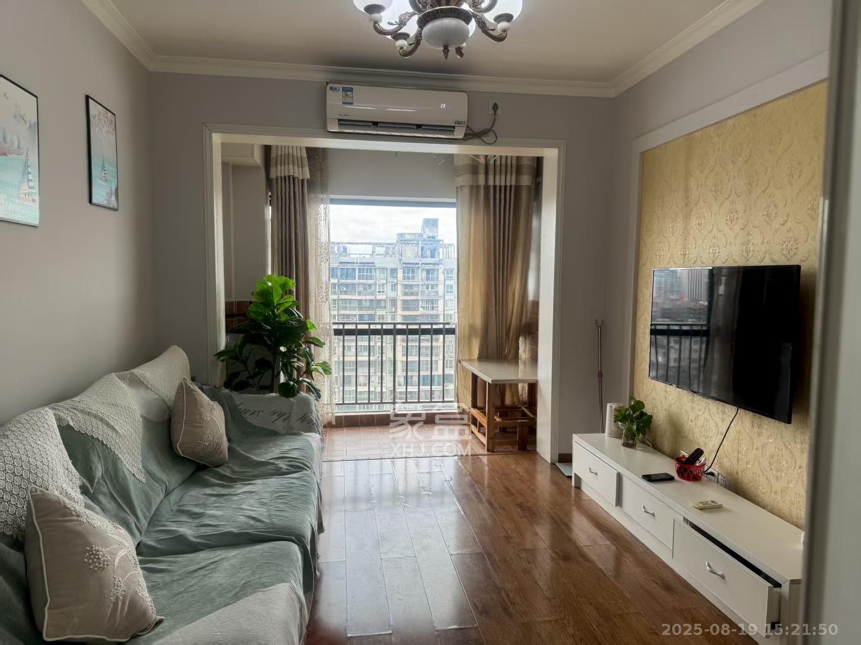 锦泰东环国际 1室2厅1卫 2600.0元/月 锦泰东环国际 1室2厅1卫 2600.0元/月室内图