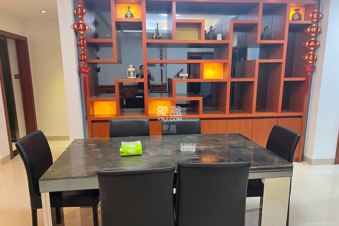 盛湘家园  3室2厅2卫    2200.0元/月 盛湘家园  3室2厅2卫    2200.0元/月室内图