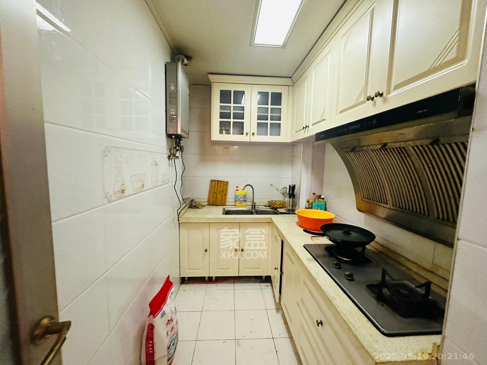 东玺门  2室1厅1卫    2500.0元/月 东玺门  2室1厅1卫    2500.0元/月室内图