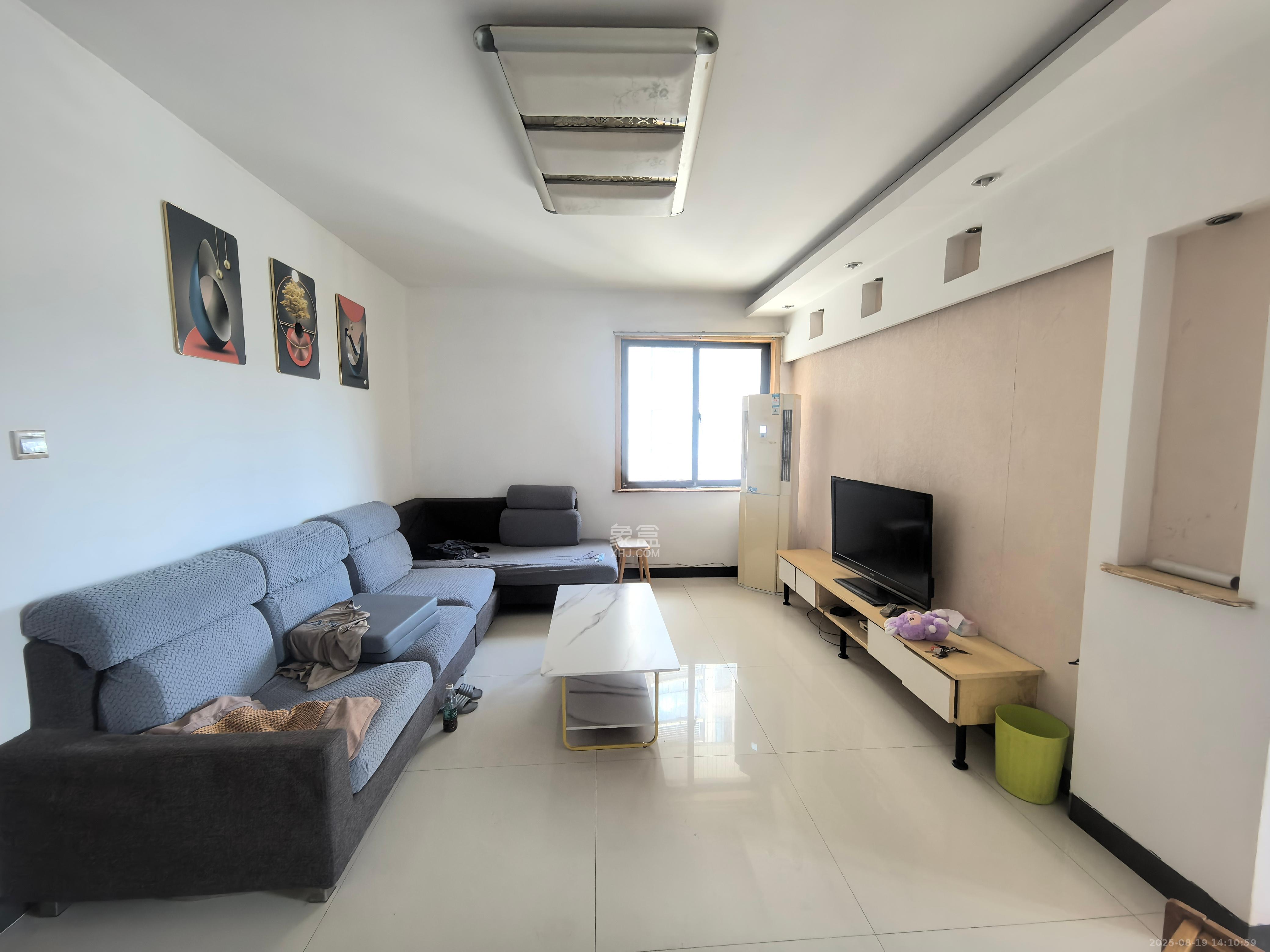 童话里 3室2厅1卫 1900.0元/月 童话里 3室2厅1卫 1900.0元/月室内图