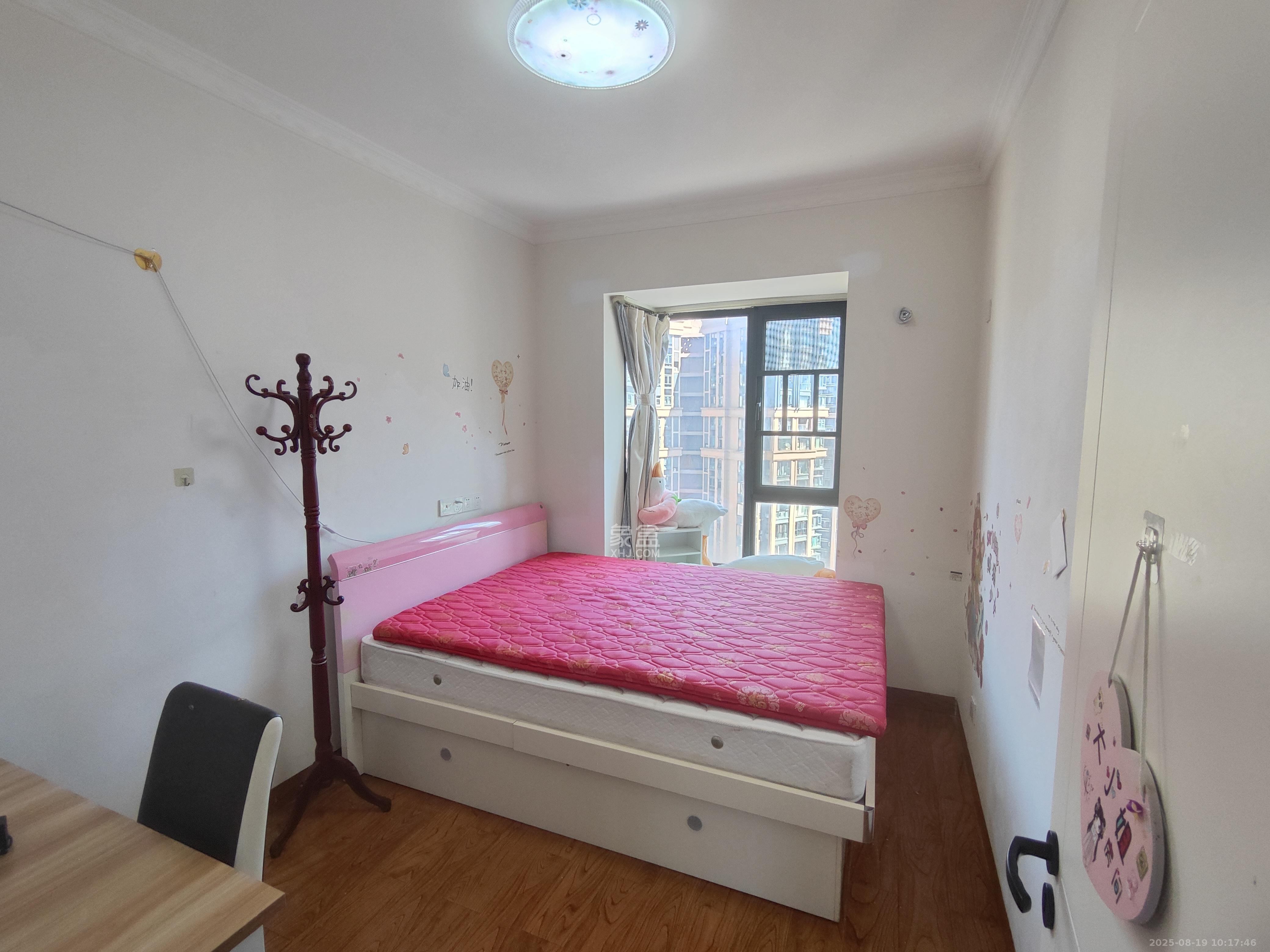 天健壹平方英里(天健芙蓉盛世二期) 4室2厅2卫 4600.0元/月 天健壹平方英里(天健芙蓉盛世二期) 4室2厅2卫 4600.0元/月室内图