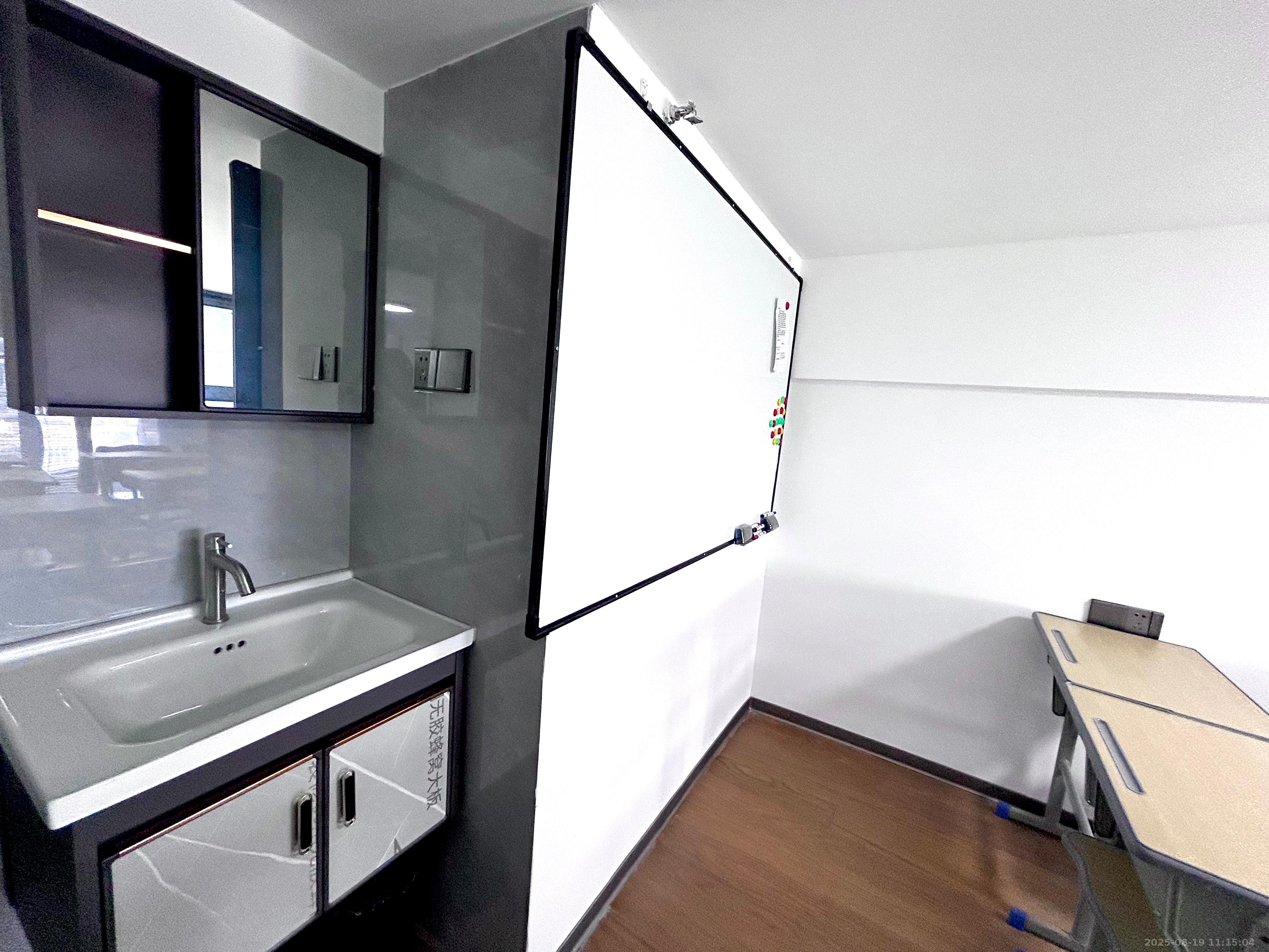 保利中环广场(保利中悦苑) 2室1厅1卫 2800.0元/月 保利中环广场(保利中悦苑) 2室1厅1卫 2800.0元/月室内图