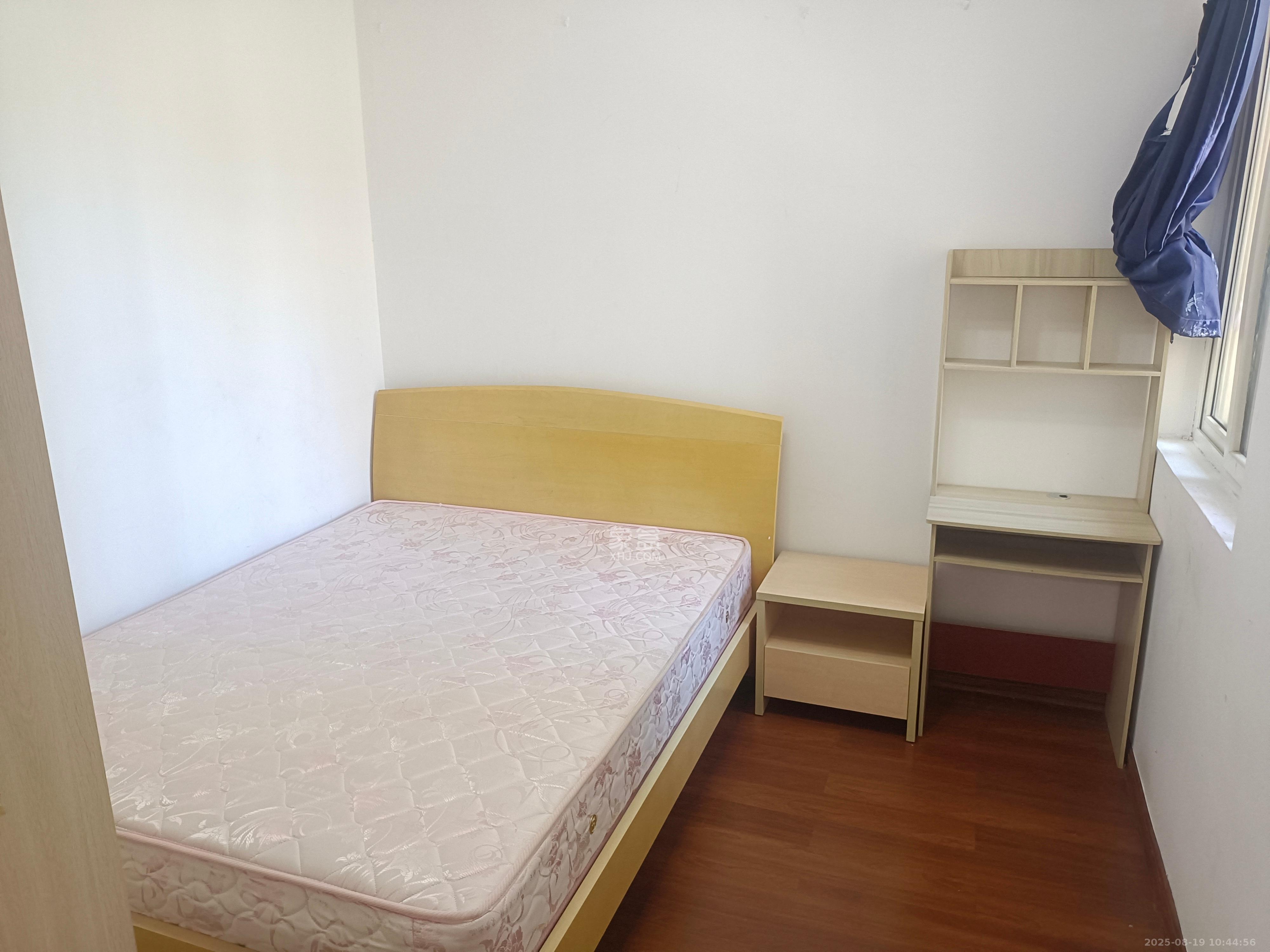 锦绣家园  3室2厅2卫   2100.00元/月室内图