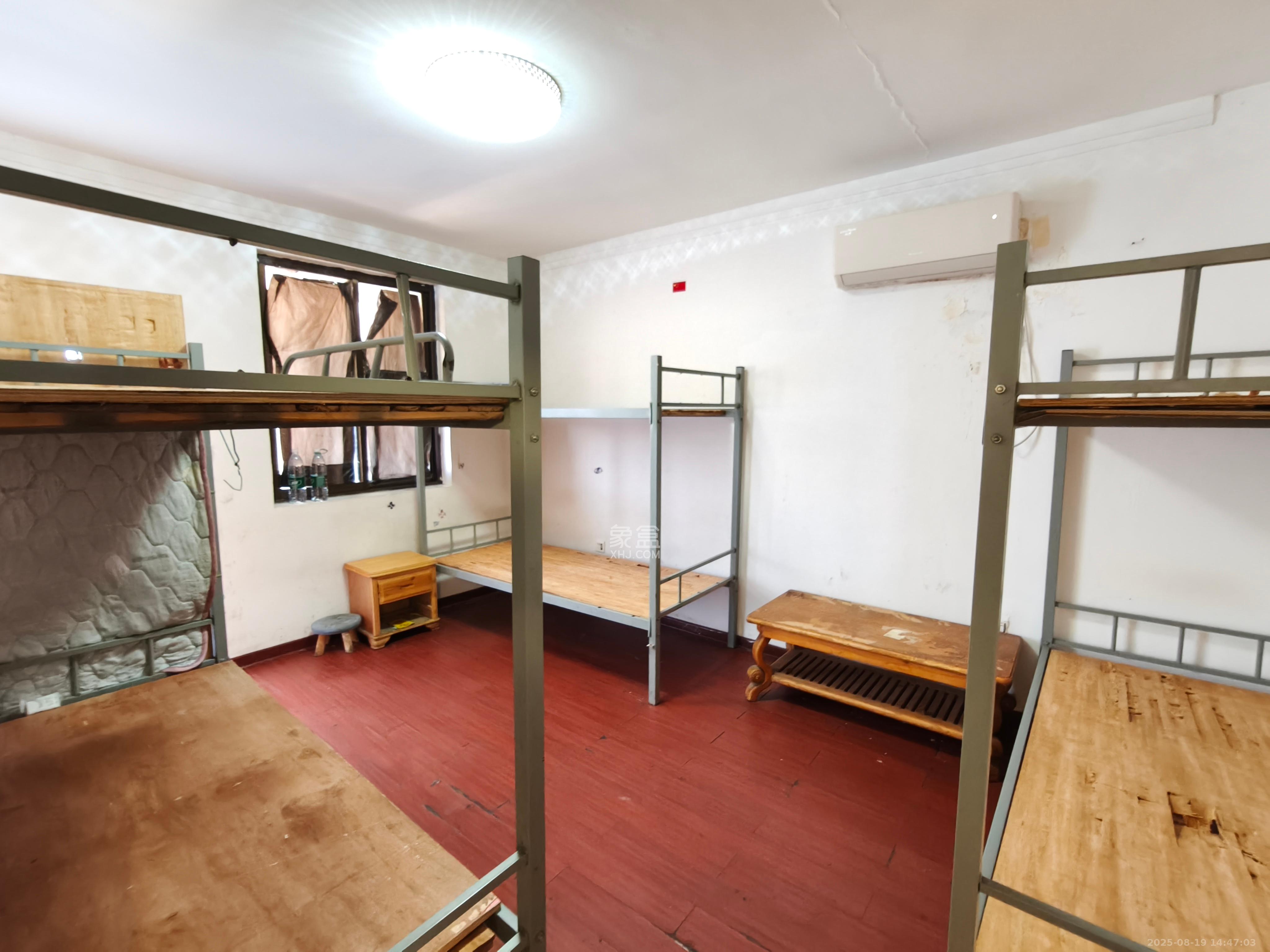 化龙池散盘 3室1厅1卫 2600.0元/月 化龙池散盘 3室1厅1卫 2600.0元/月室内图