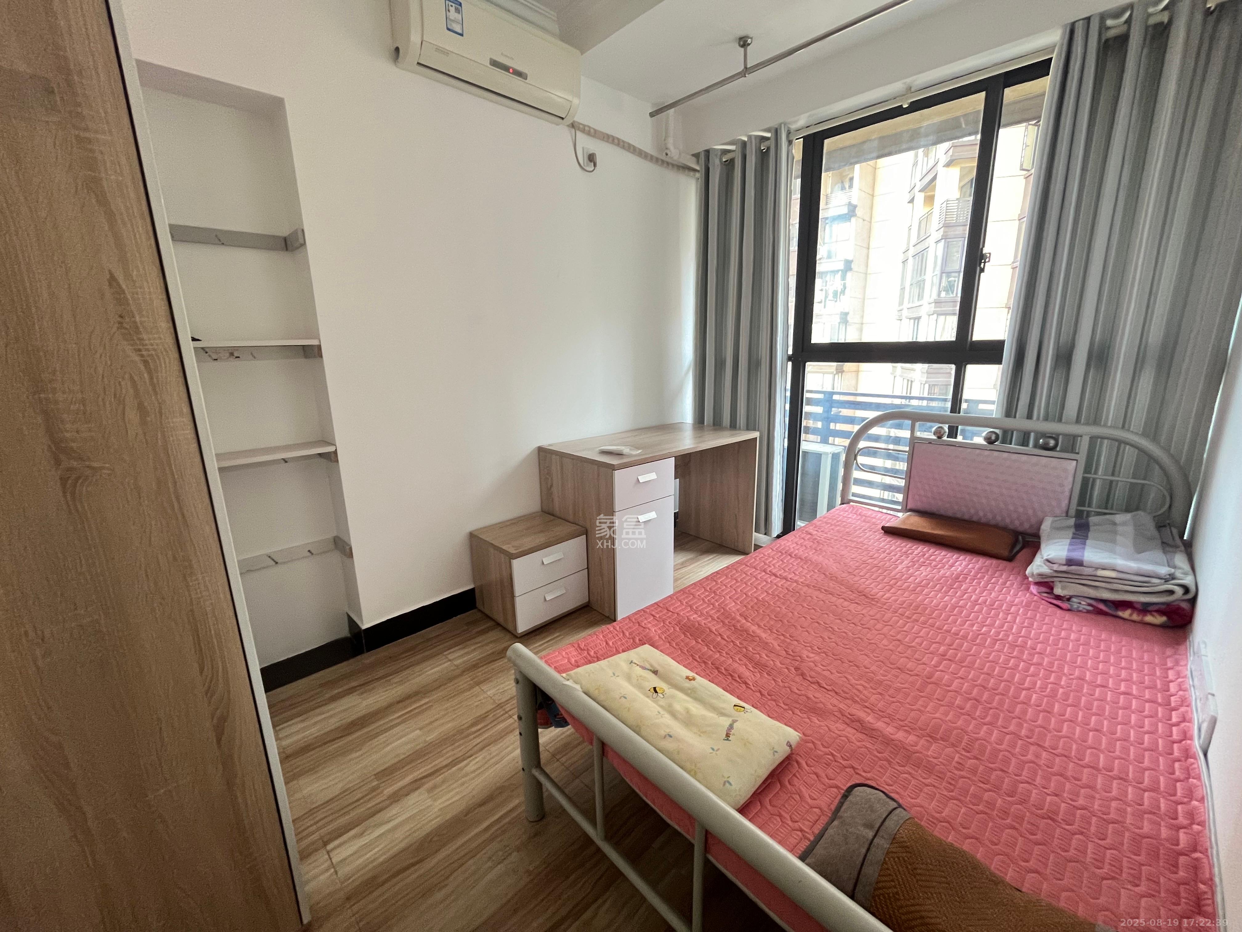 和泓梅溪四季 4室2厅1卫 2200.0元/月 和泓梅溪四季 4室2厅1卫 2200.0元/月室内图