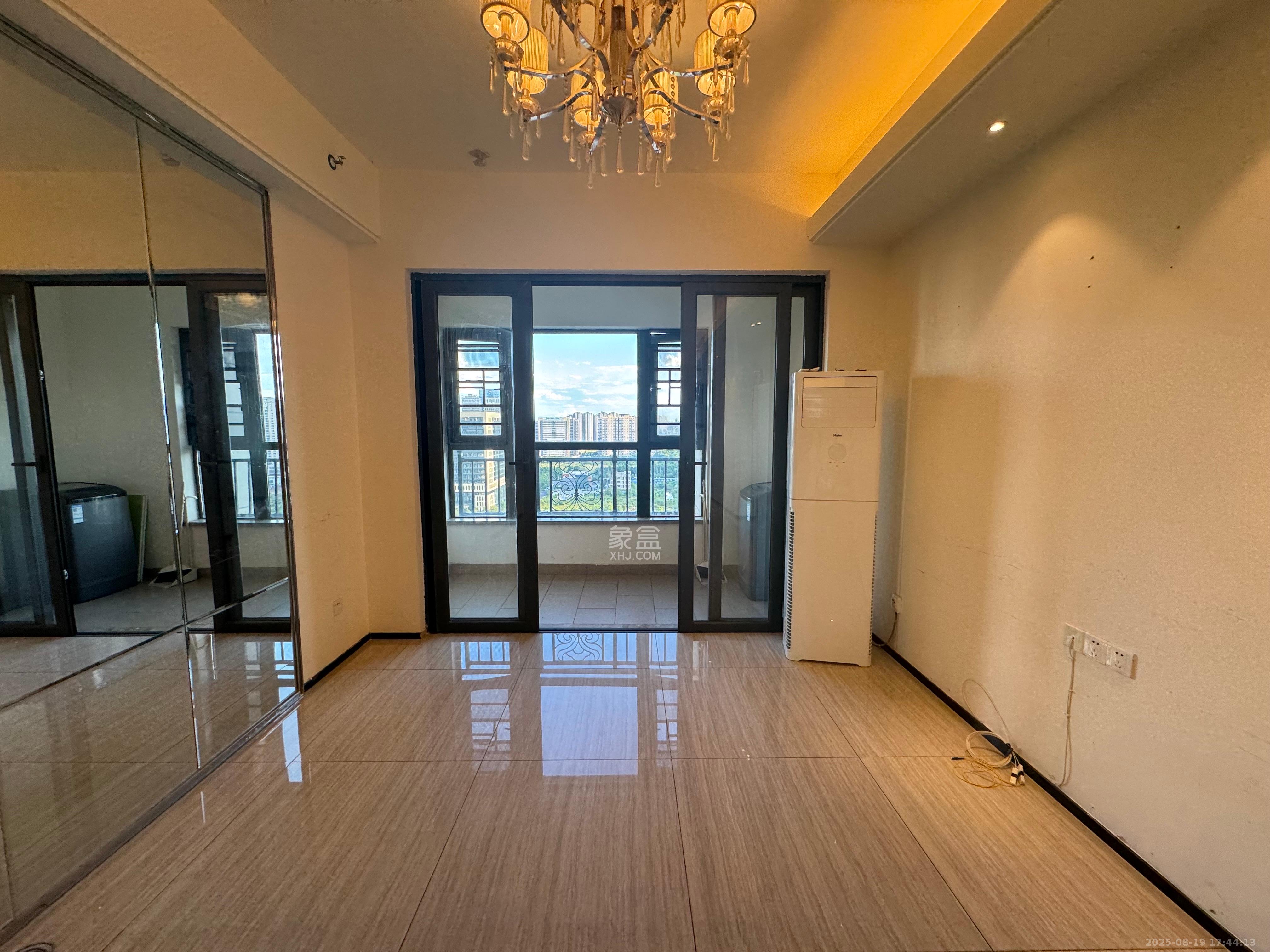 恒大国际广场 2室2厅1卫 2500.0元/月 恒大国际广场 2室2厅1卫 2500.0元/月室内图