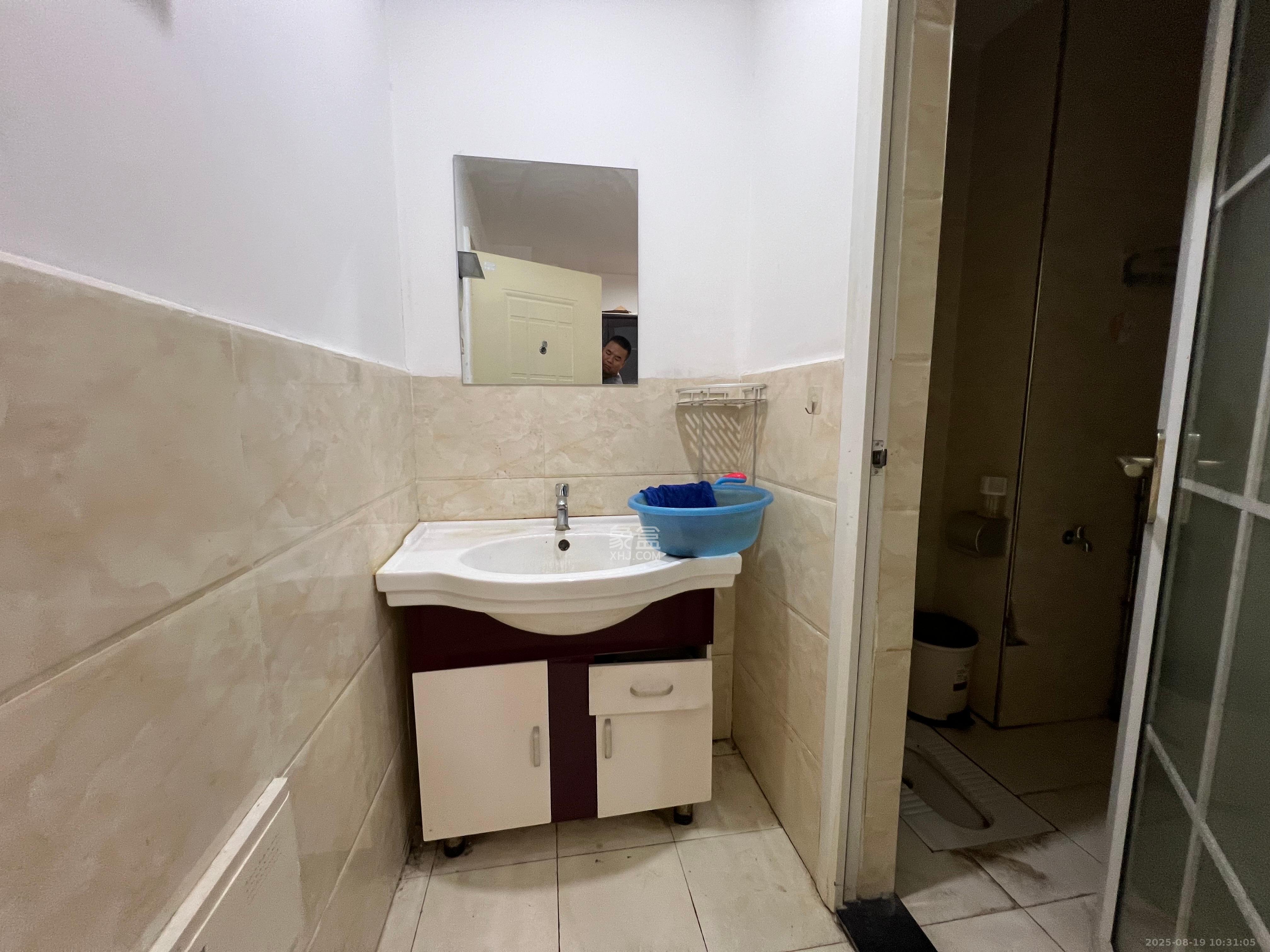 御溪国际  1室1厅1卫    1700.0元/月 御溪国际  1室1厅1卫    1700.0元/月室内图